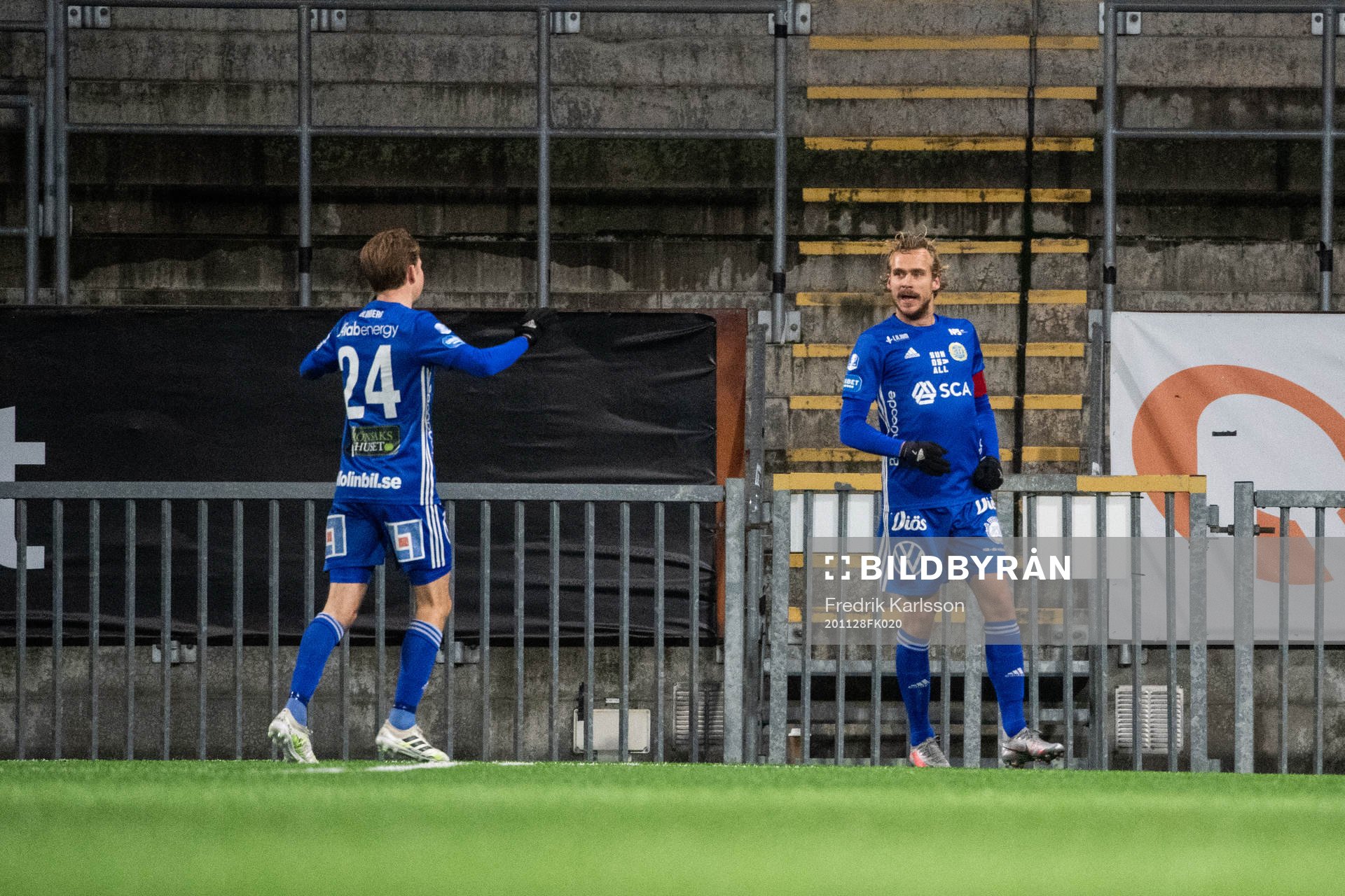 Sundsvalls Pontus Engblom (h) jublar