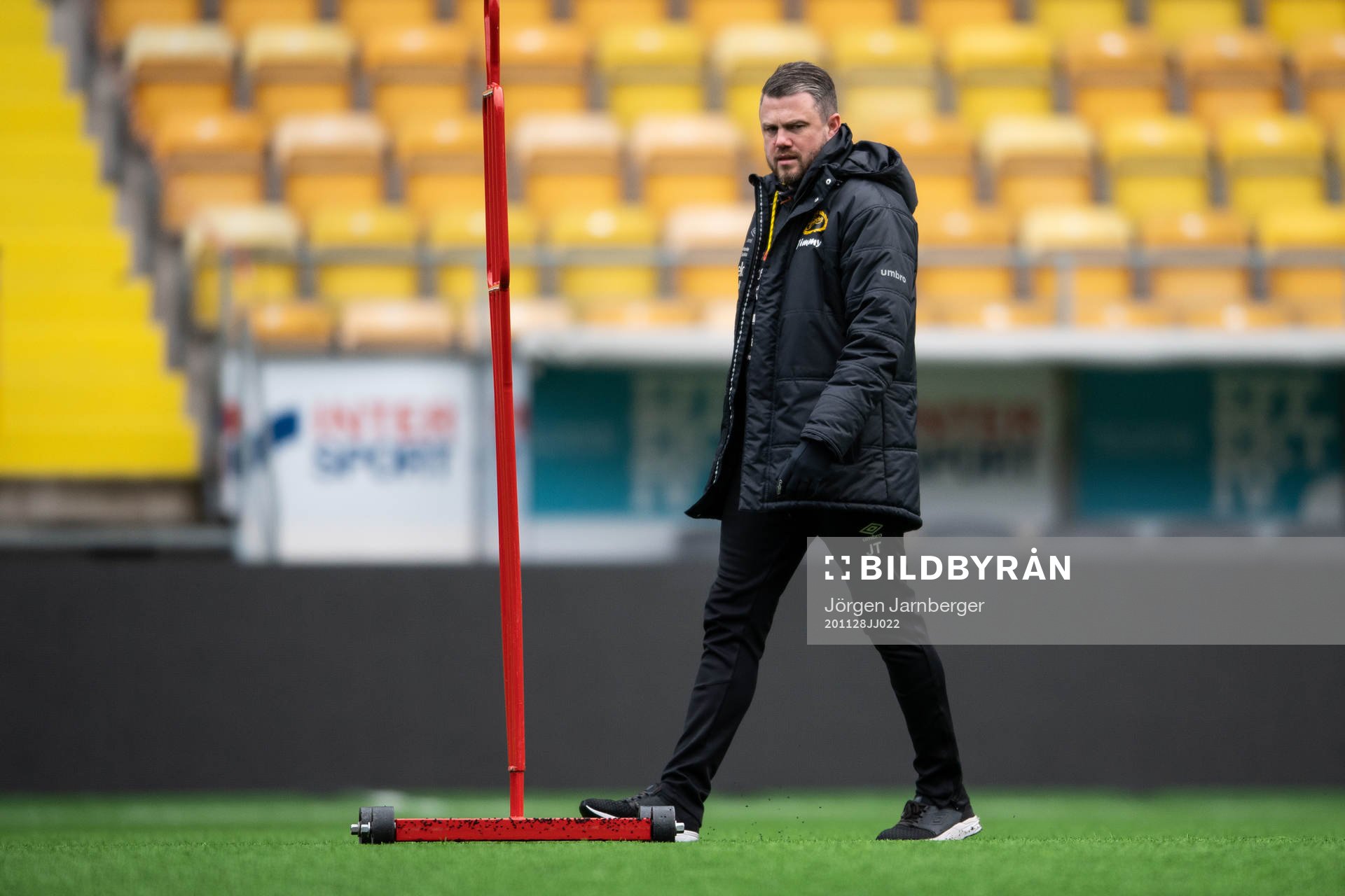 manager Jimmy Thelin