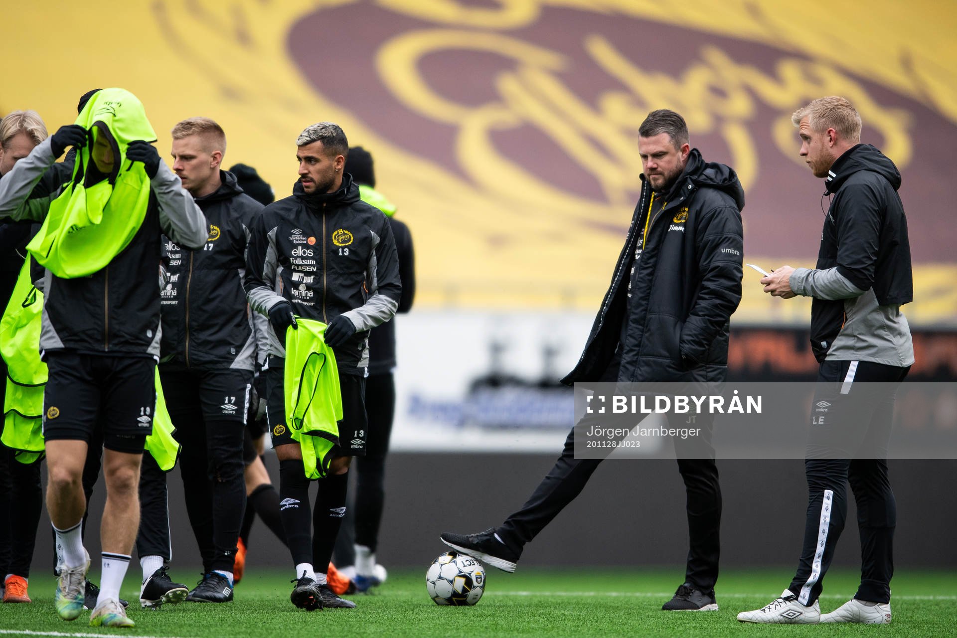 manager Jimmy Thelin och målvaktstränare Linus Eriksson