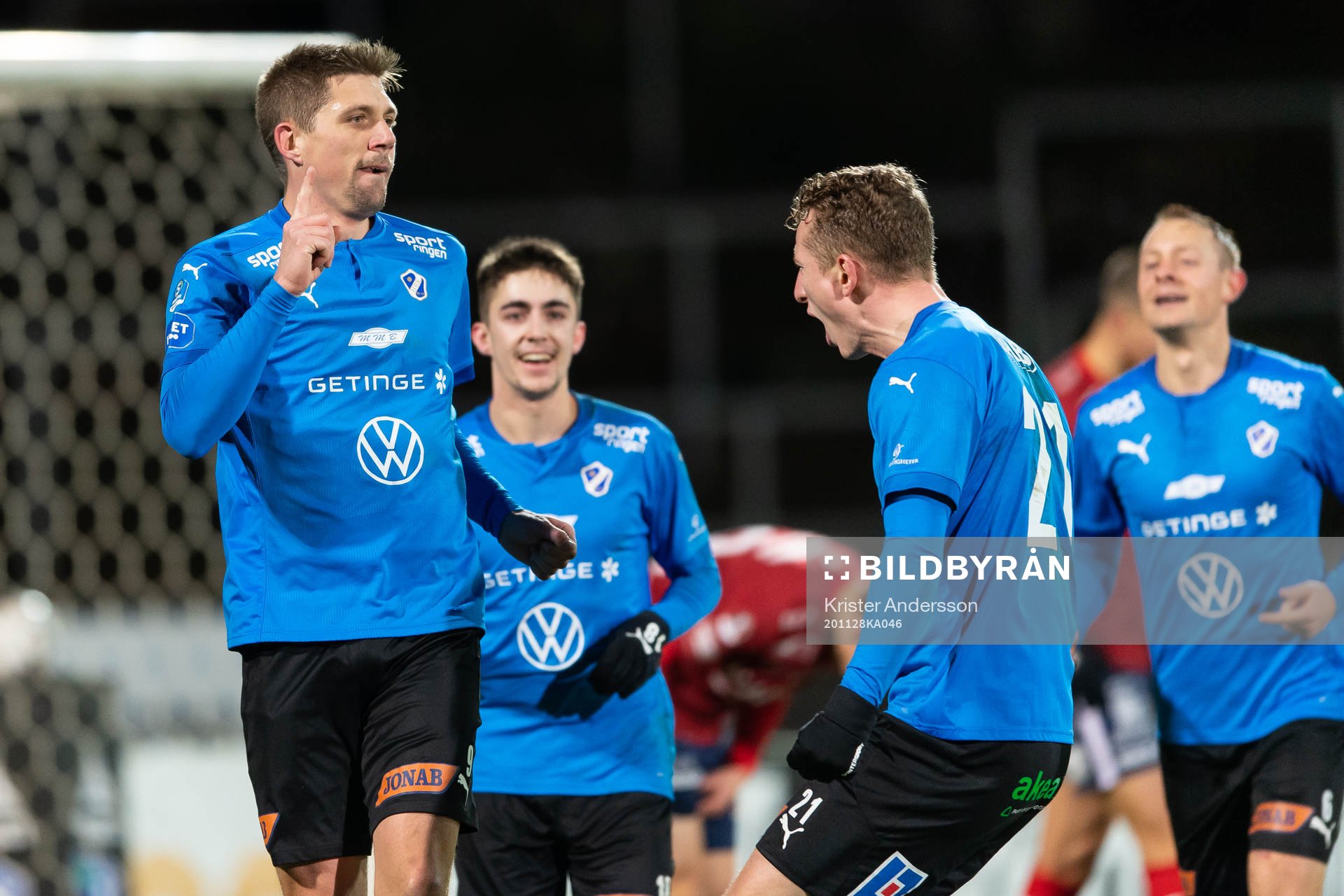 Halmstads Mikael Boman jublar