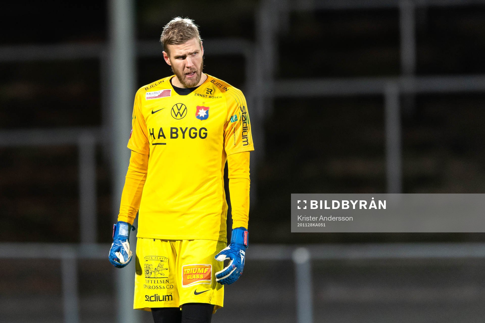 Örgrytes målvakt Fredrik Andersson deppar