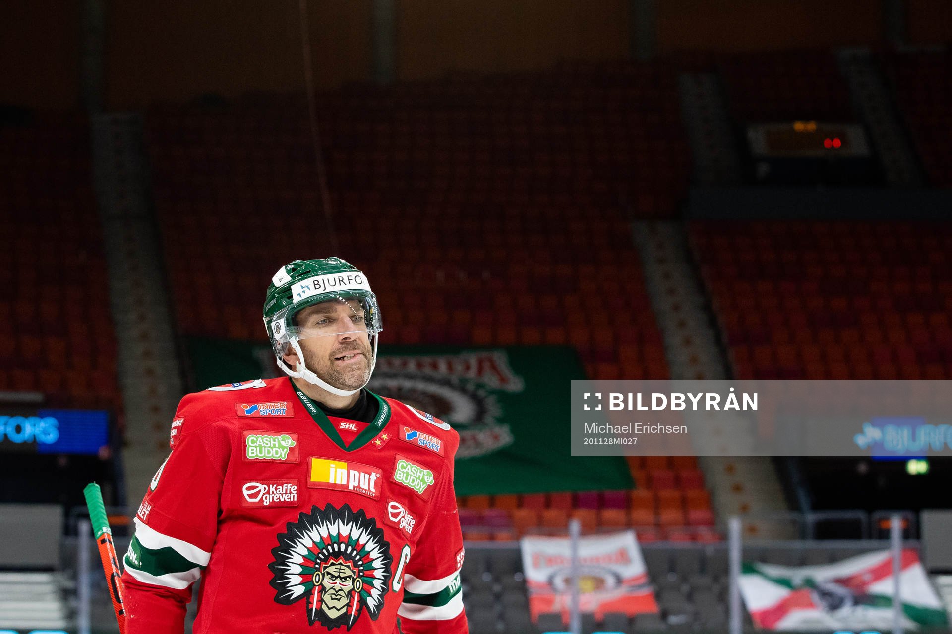 Frölundas Joel Lundqvist deppar framför tomma läktare