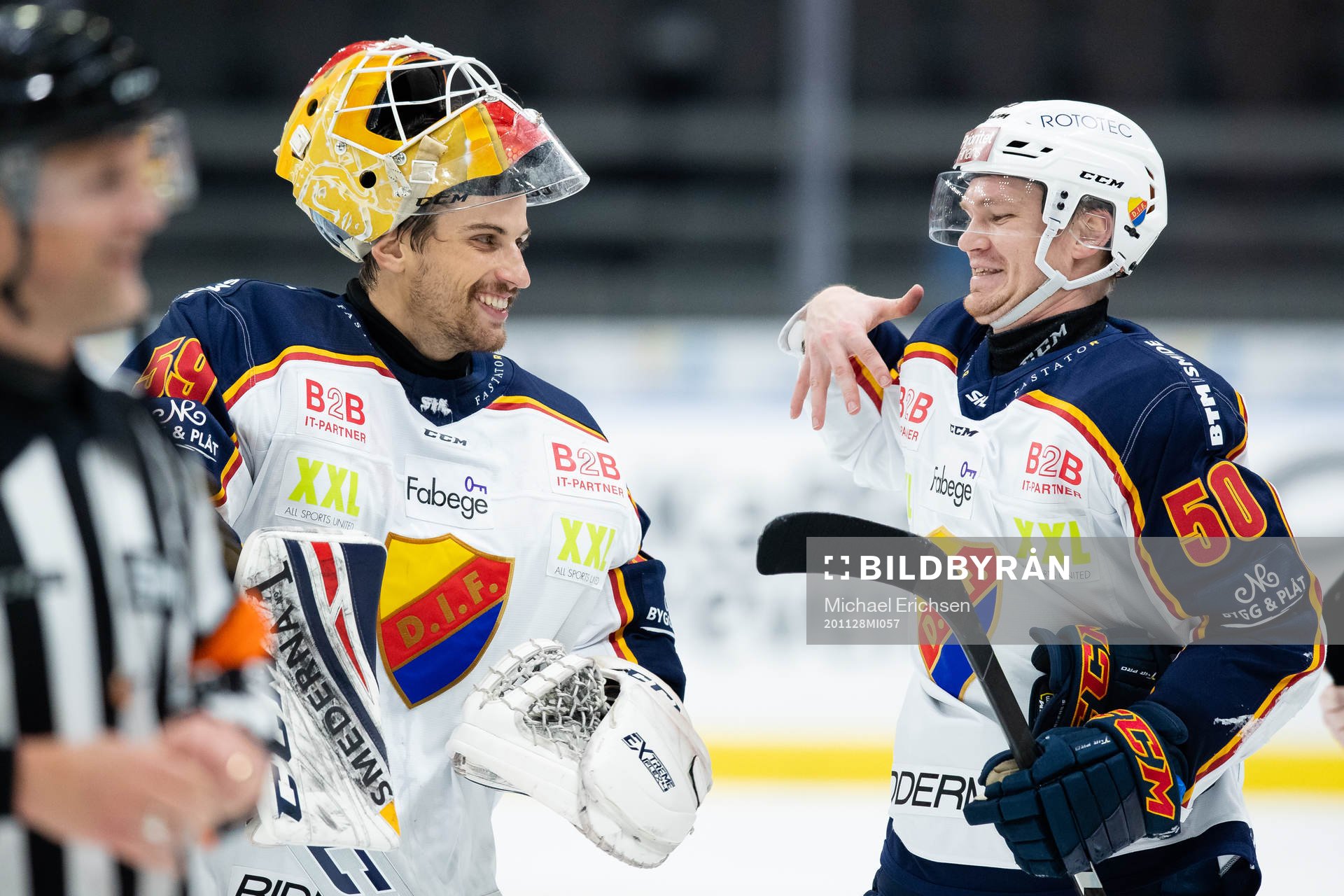 Djurgårdens målvakt Mantas Armalis  och Tobias Ekberg
