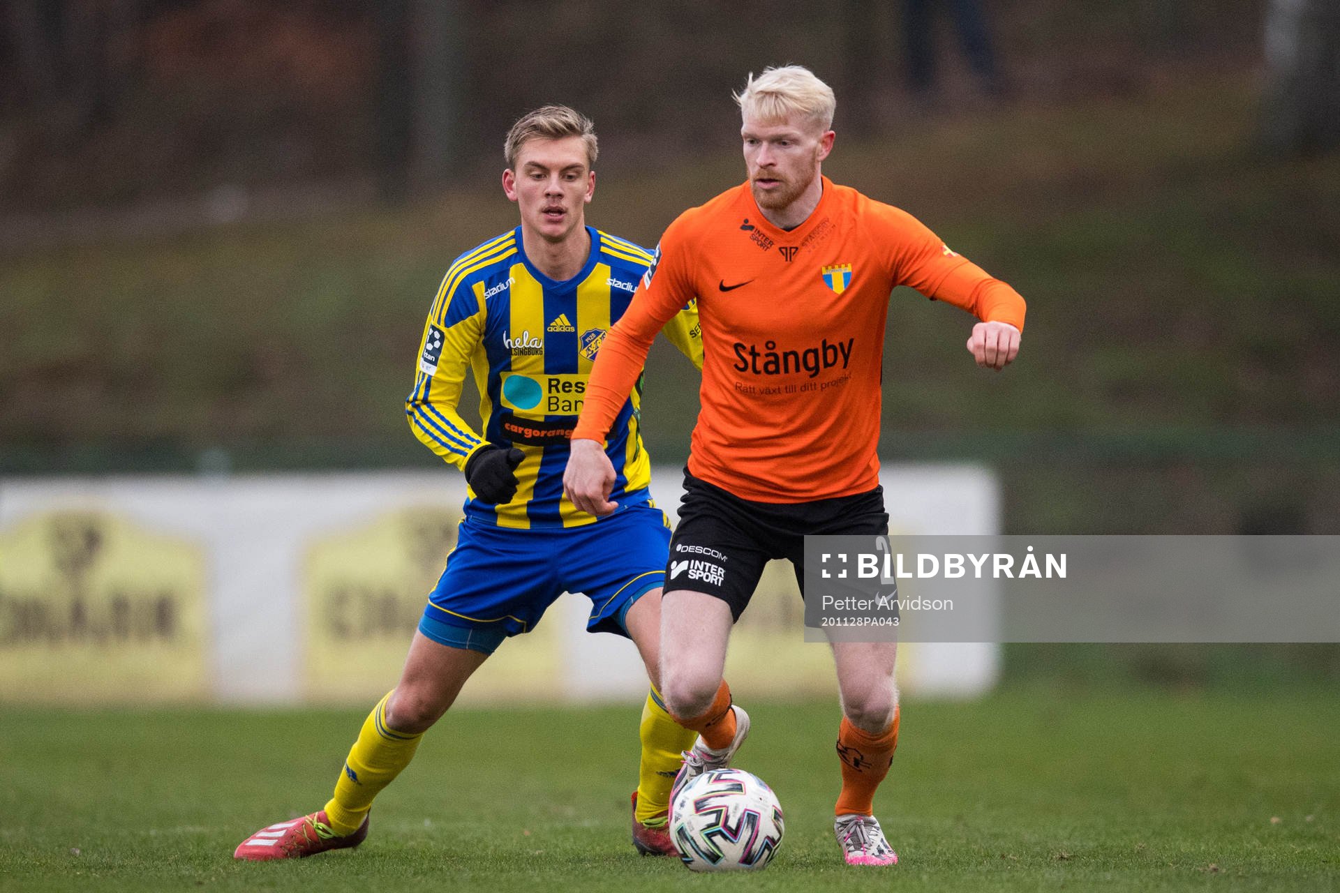 Eskilsminnes Dennis Olsson och Torns Hugo Barsne