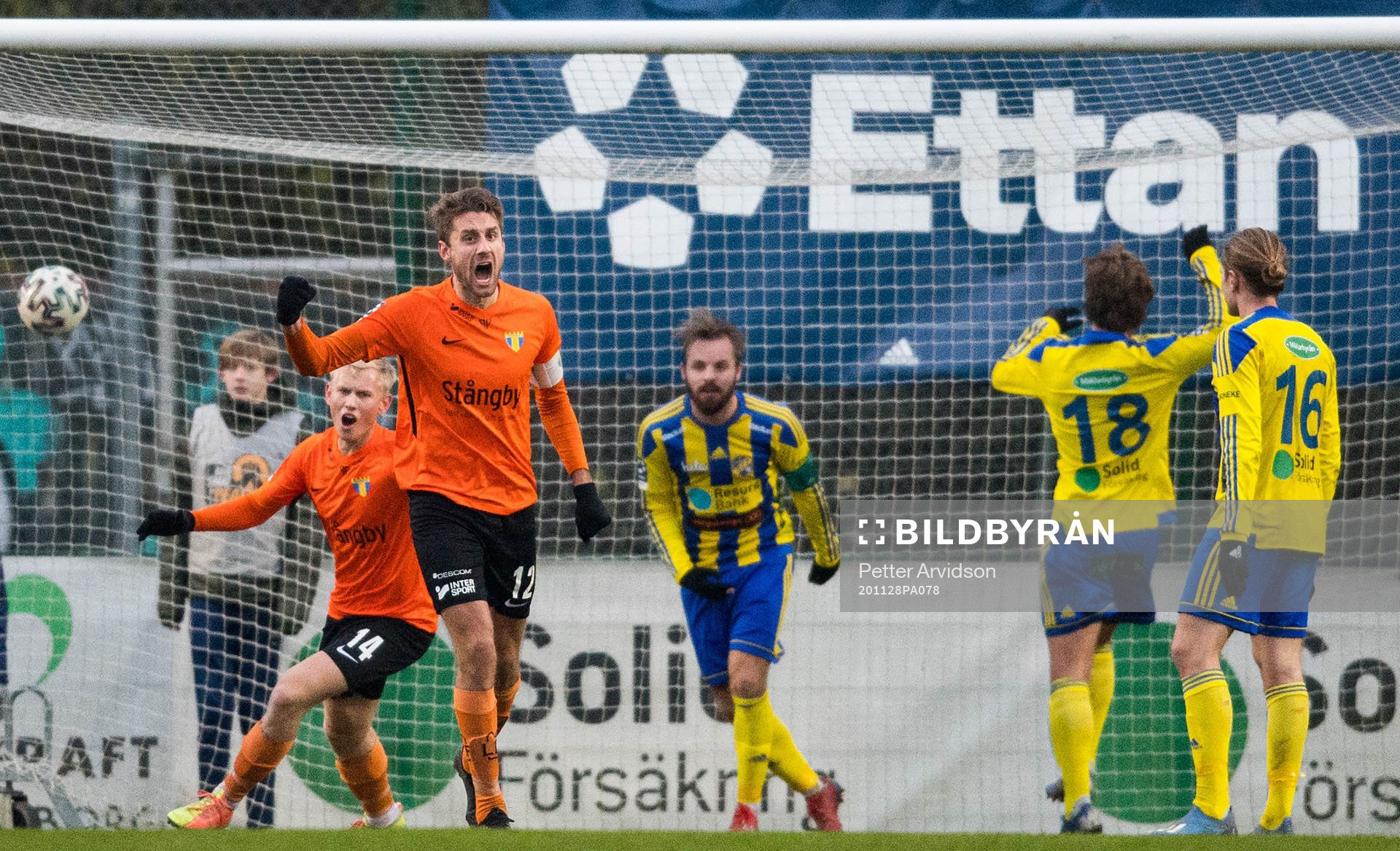 Torns Niklas Nilsson jublar