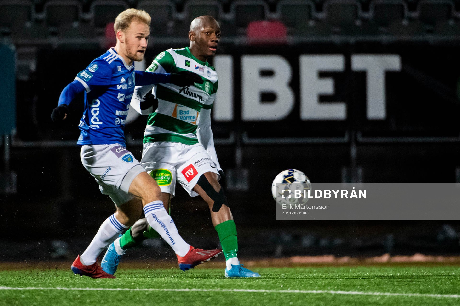 Umeås Jens Stigedahl och Västerås Moonga Simba