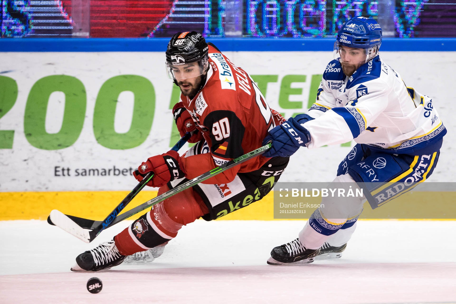 Leksands Oskar Lang och Malmö Redhawks Joe Veleno