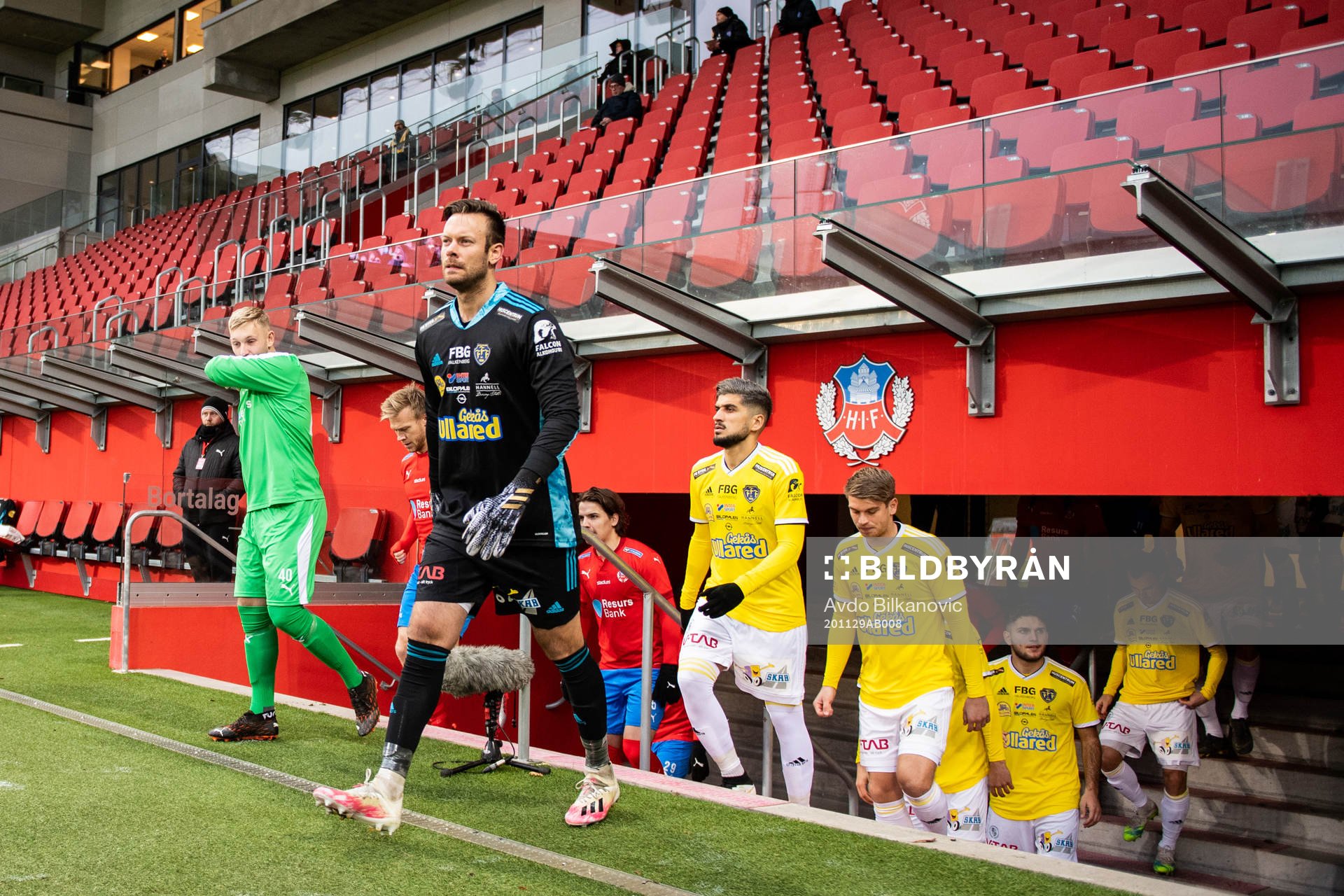 Falkenbergs spelare gör entré