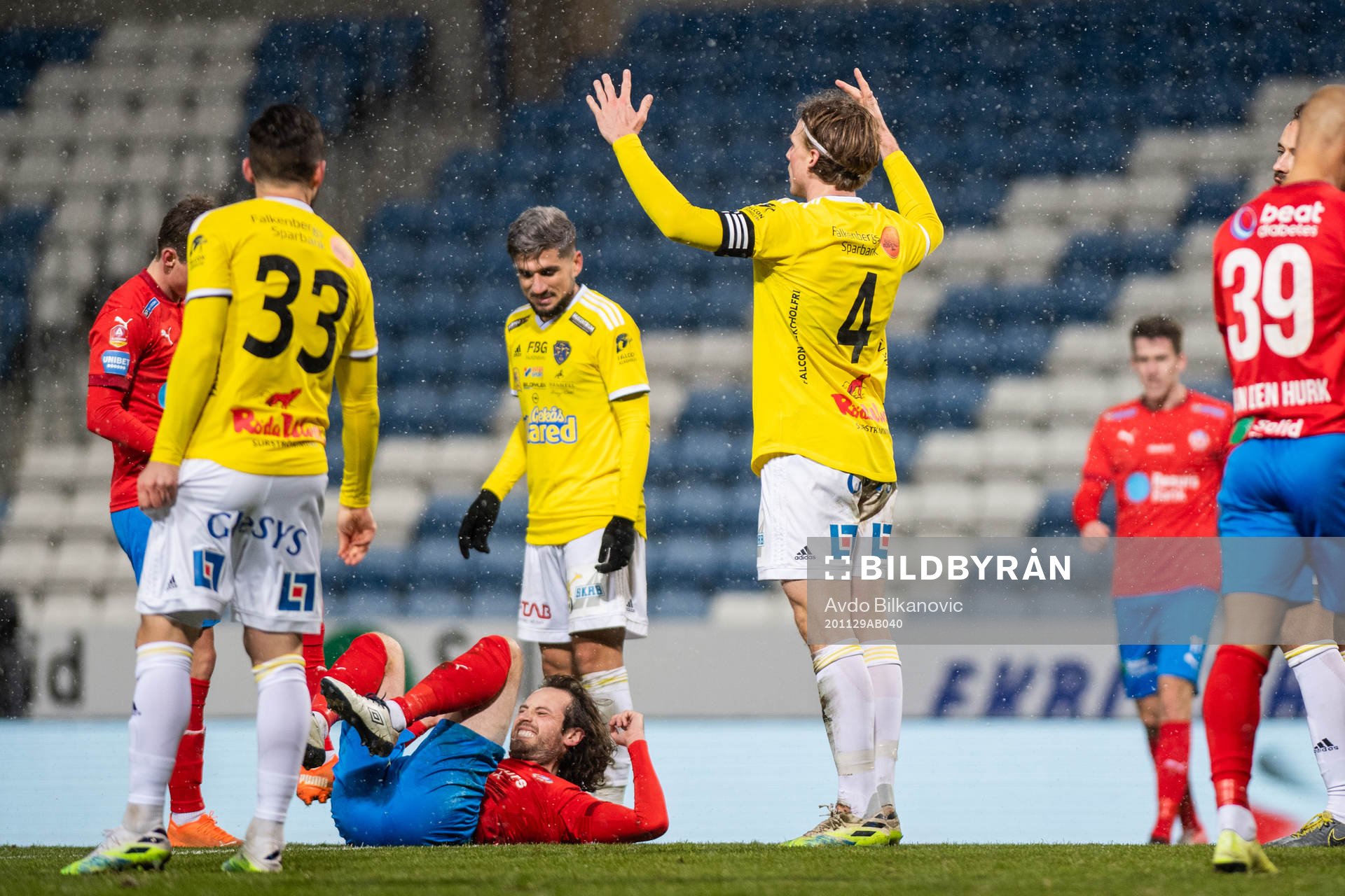 Falkenbergs Carl Johansson reagerar