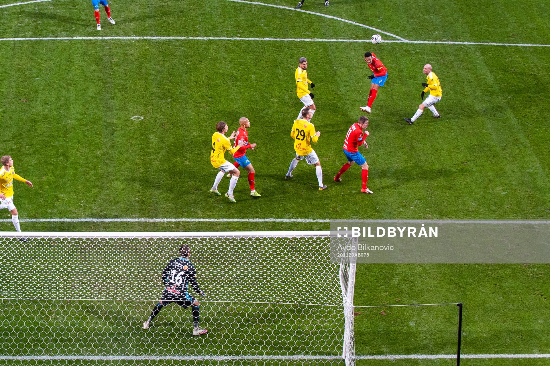 Helsingborgs Martin Olsson nickar