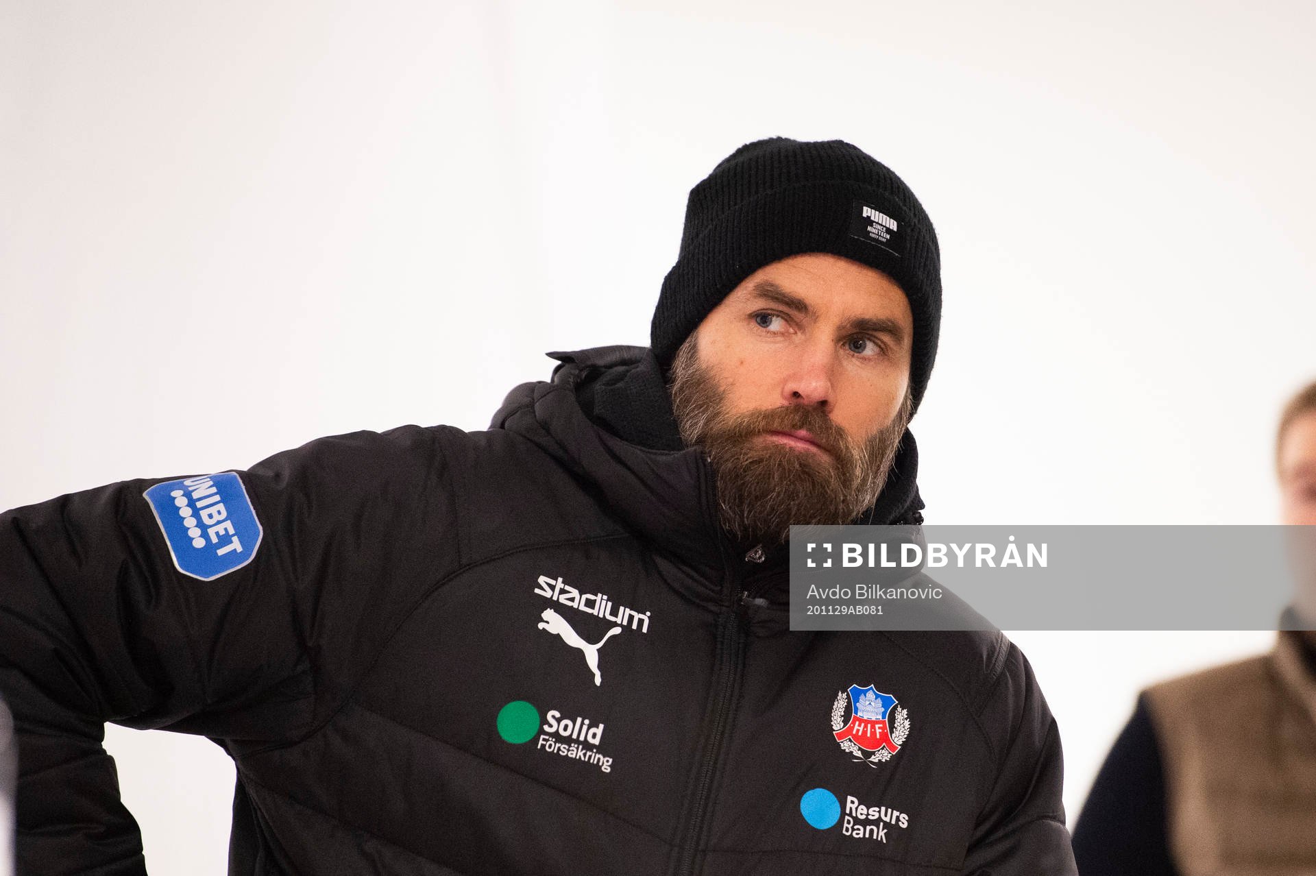 Helsingborgs tränare Olof Mellberg under fotbollsmatchen i Allsvenskan mellan Helsingborg och Falkenberg den 29 november 2020 i Helsingborg.