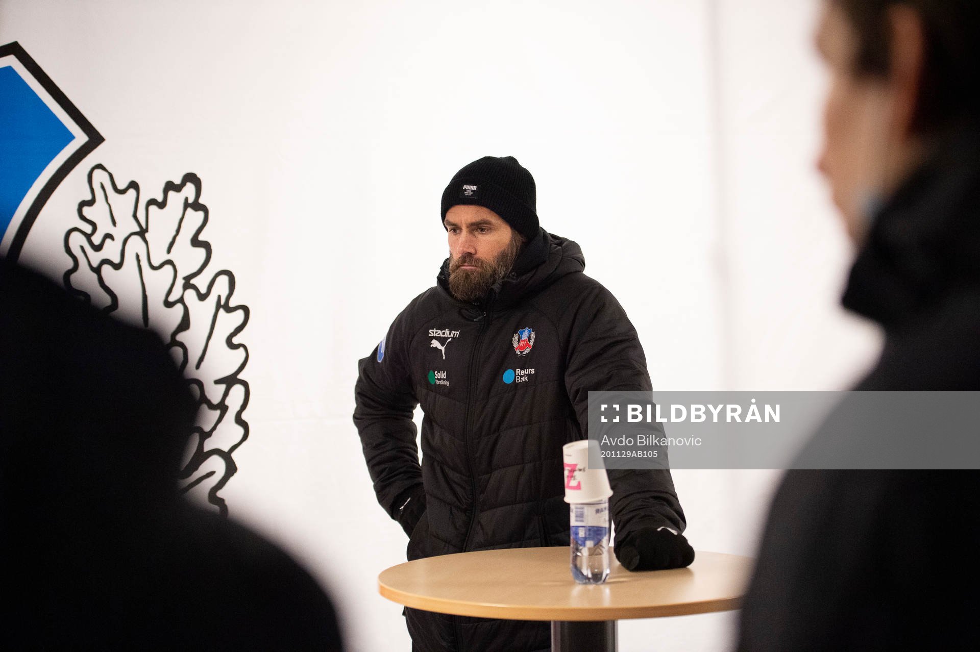 Helsingborgs tränare Olof Mellberg deppar