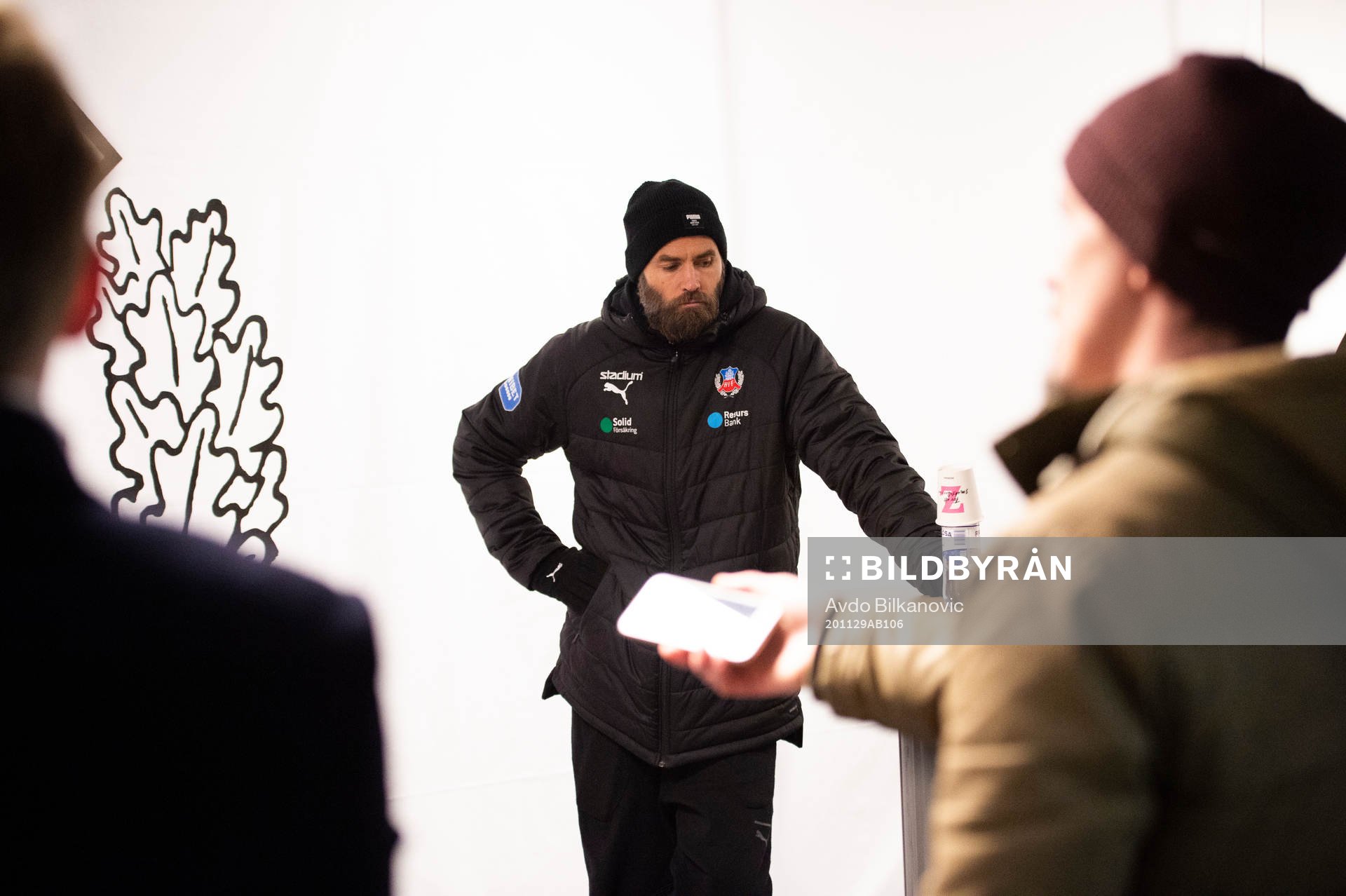 Helsingborgs tränare Olof Mellberg deppar