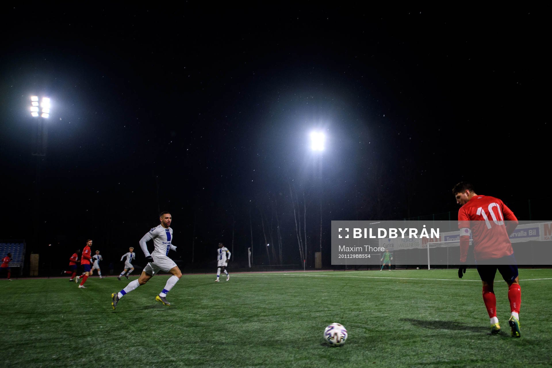Karlslunds Christer Lipovac under fotbollsmatchen i Division 1 norra mellan IFK Haninge och Karlslund den 29 november 2020 i Stockholm.