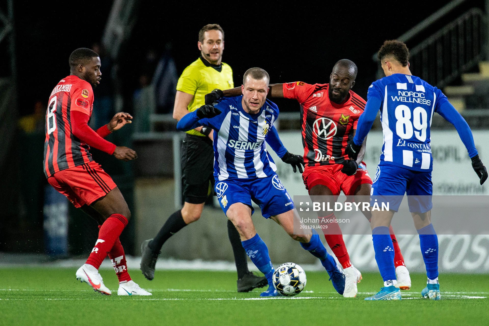 IFK Göteborg Jakob Johansson och Östersunds Ronald Mukiibi