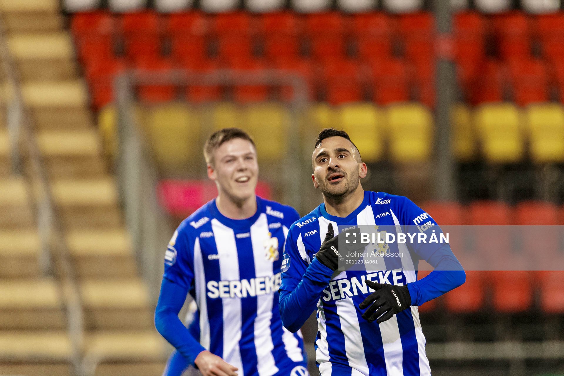 IFK Göteborgs Sargon Abraham jublar efter 0-2 under fotbollsmatchen i Allsvenskan mellan Östersund och IFK Göteborg den 29 november 2020 i Östersund.