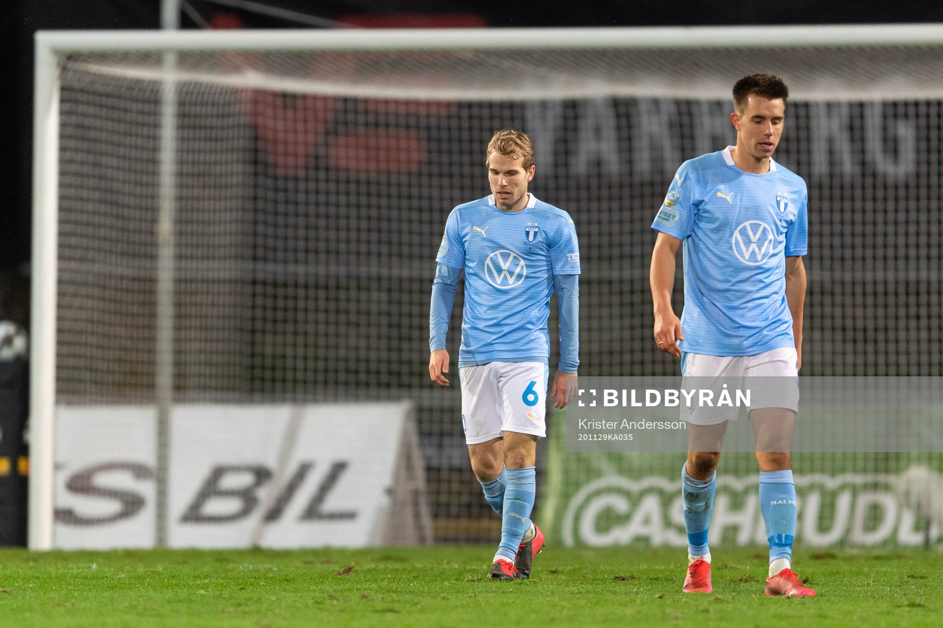 Malmö FFs Oscar Lewicki och Jonas Knudsen deppar