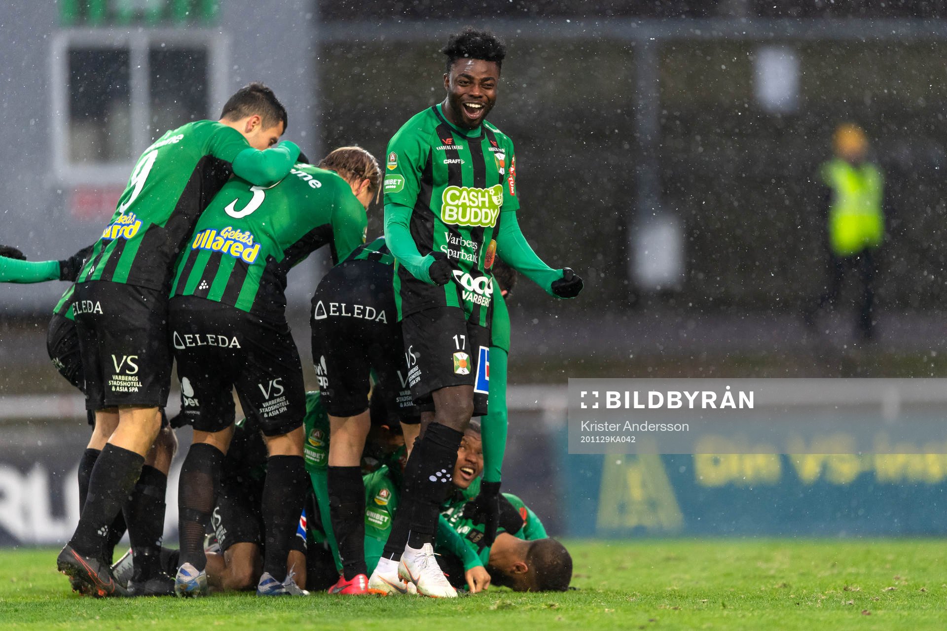 Varbergs Gideon Mensah jublar