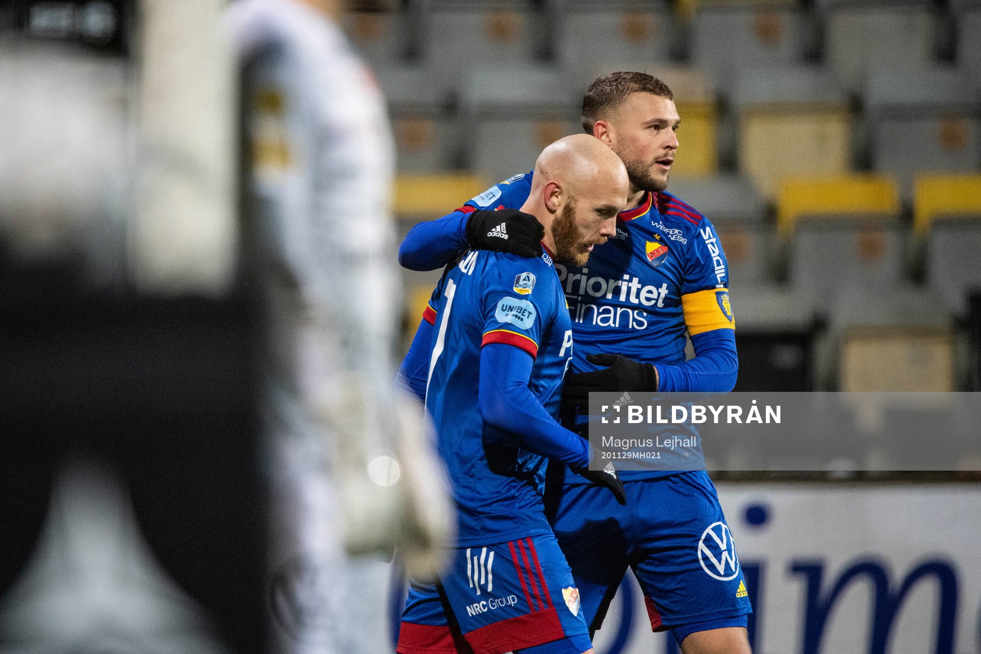 Djurgårdens Magnus Eriksson och Jesper Karlström jublar