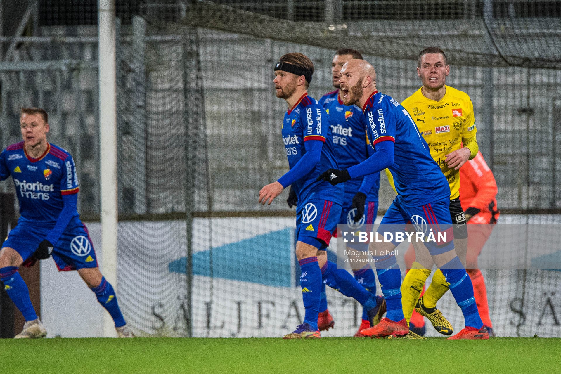 Djurgårdens Magnus Eriksson reagerar