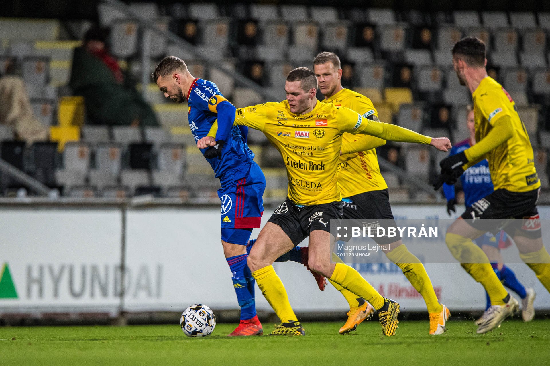 Djurgårdens Jesper Karlström och Mjällbys Jacob