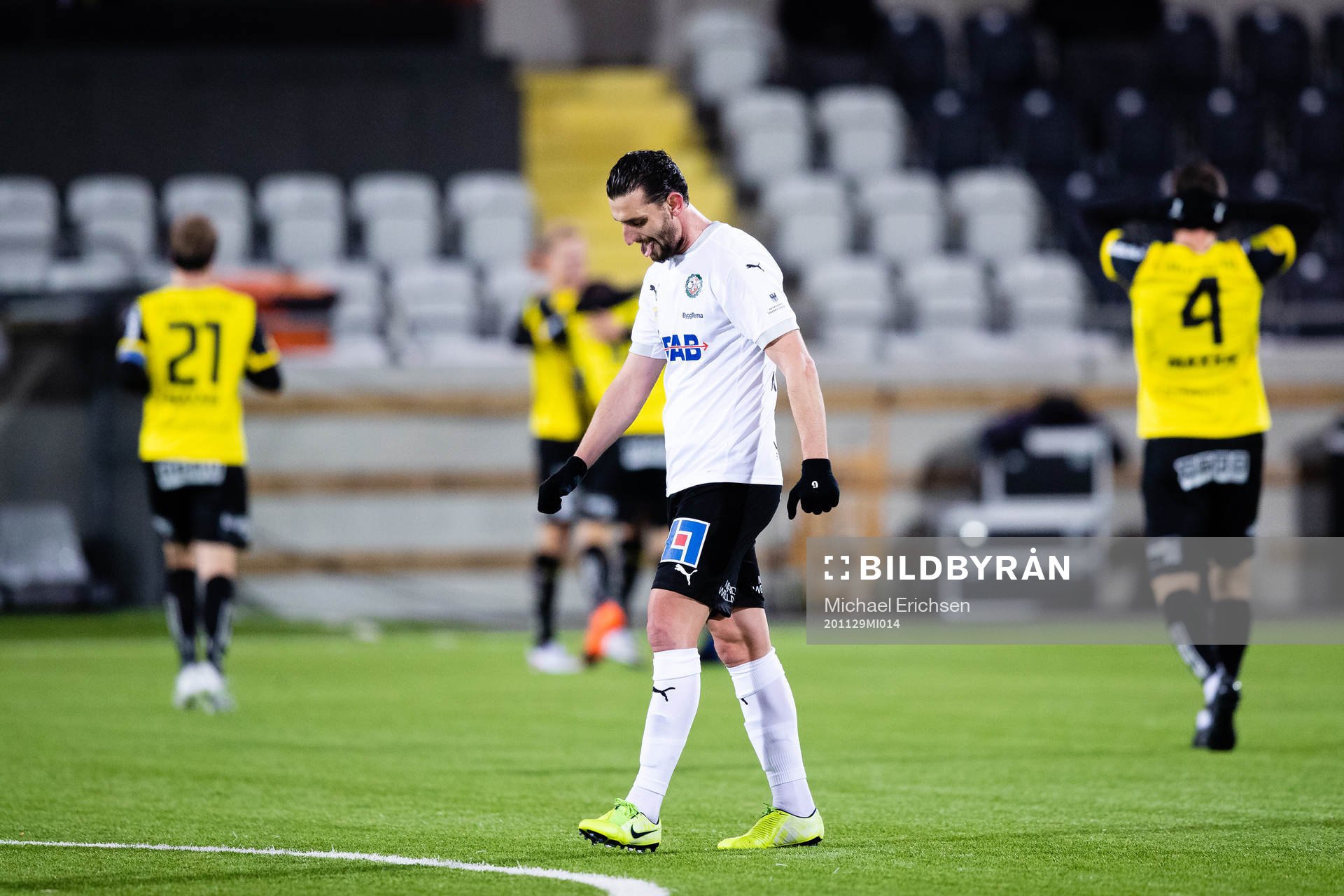 Örebros Agon Mehmeti deppar