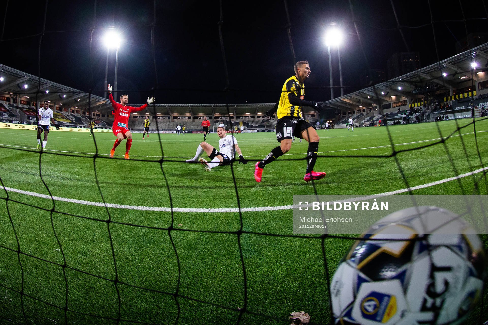 Häckens Ahmed Yasin nickar in 3-0