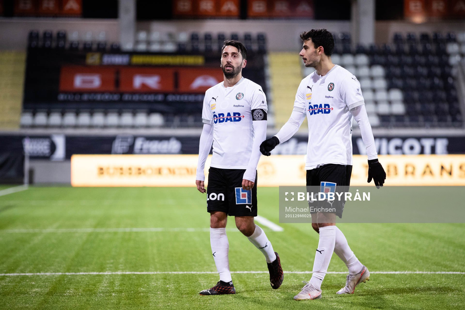 Örebros Nahir Besara och Deniz Hümmet deppar