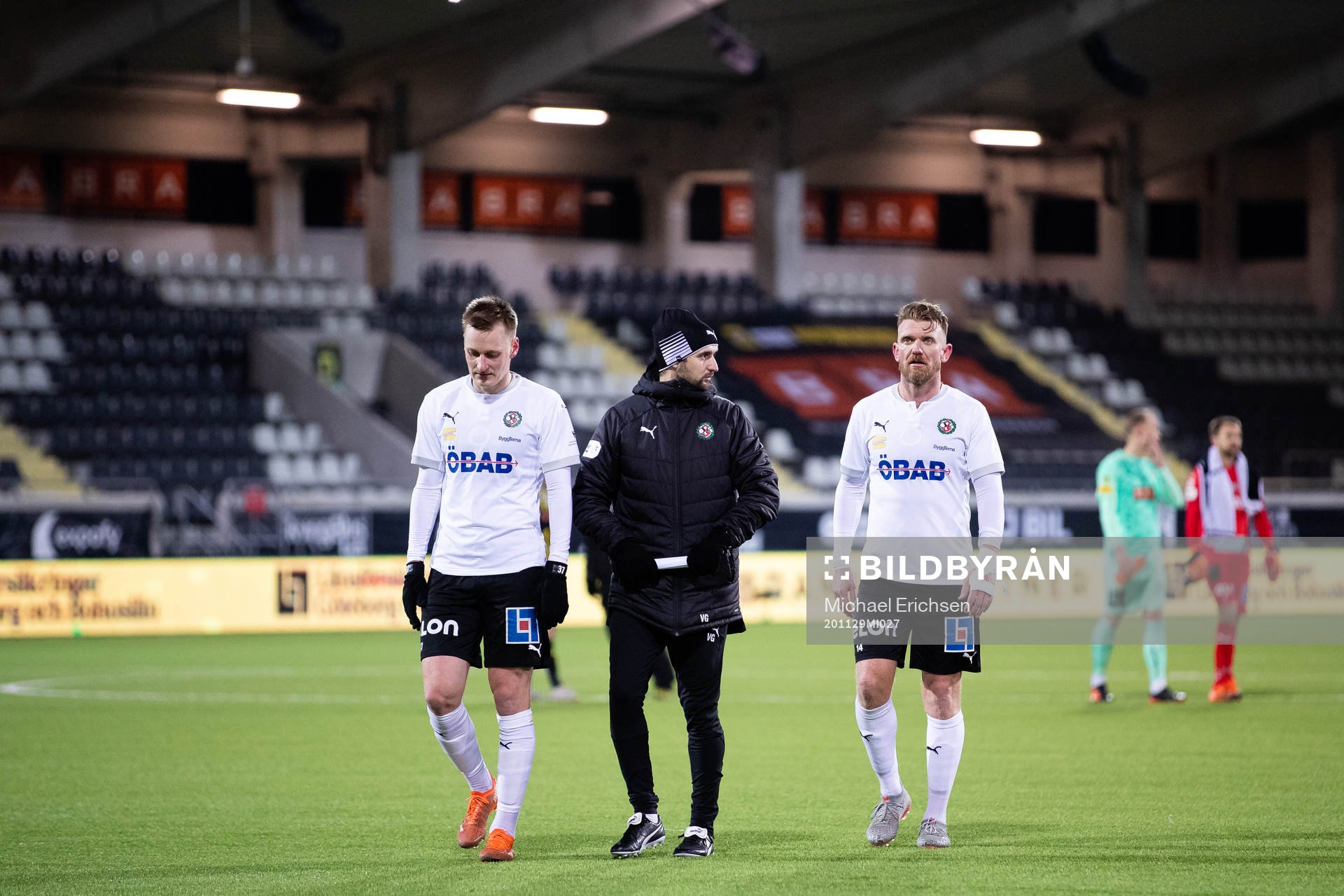 Örebros Rasmus Karjalainen och Michael Almebäck deppar