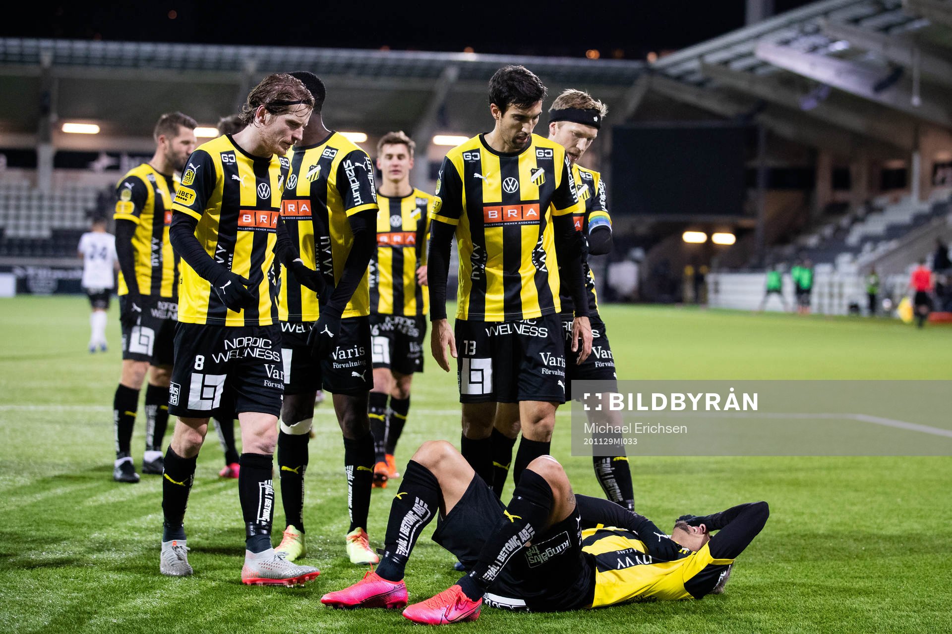 Häckens Ahmed Yasin ligger ned