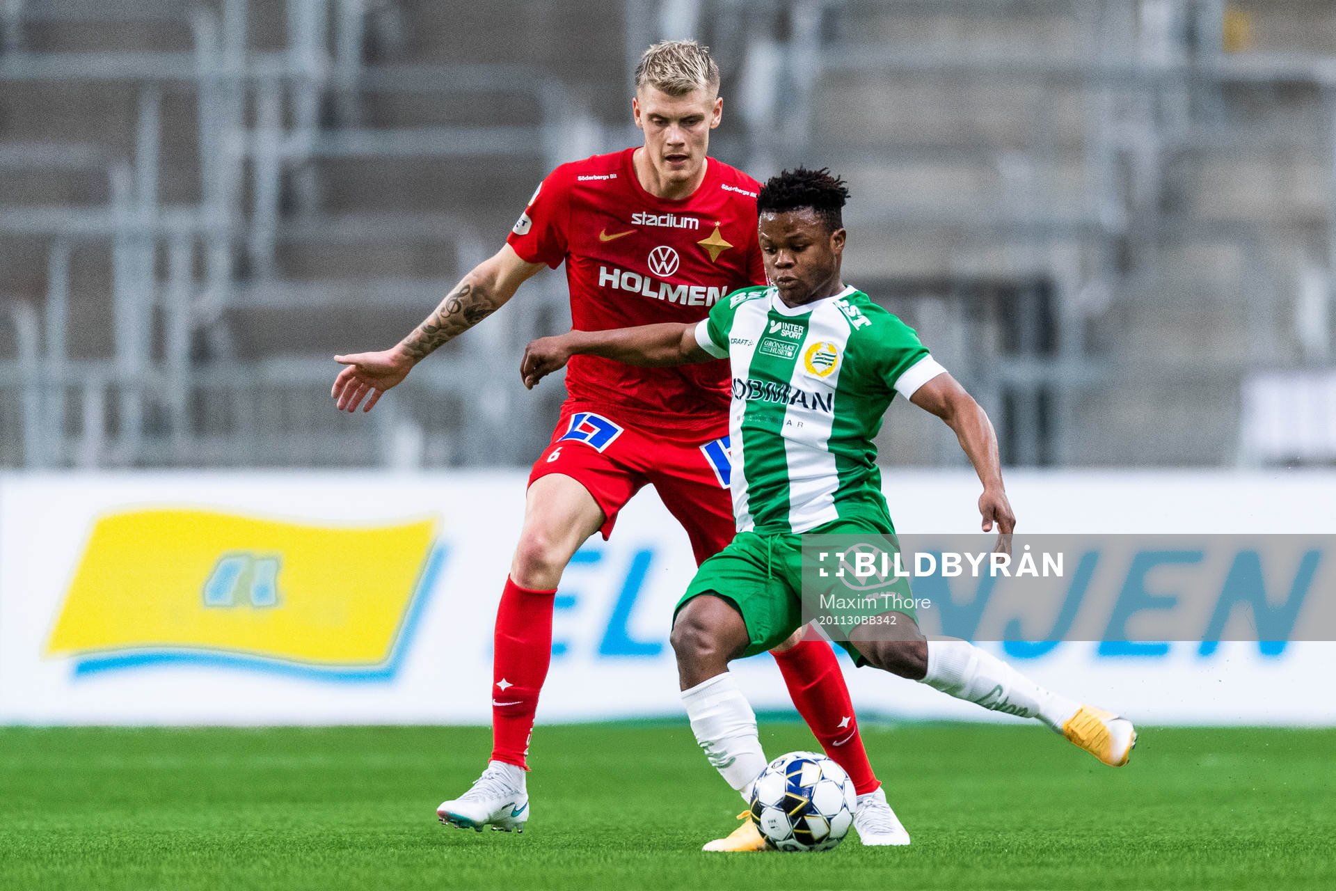 IFK Norrköpings Eric Smith och Hammarbys Akinkunmi Amoo