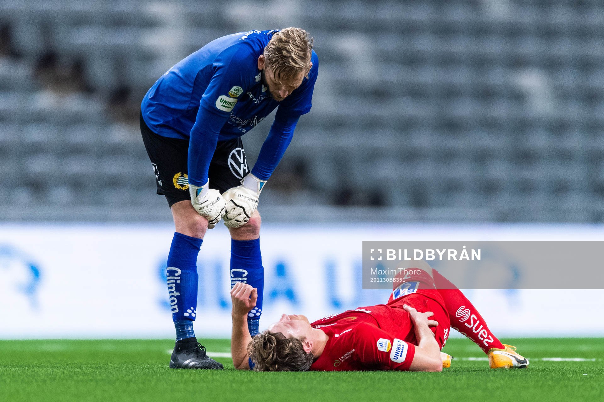 Hammarbys målvakt David Ousted ser om IFK Norrköpings