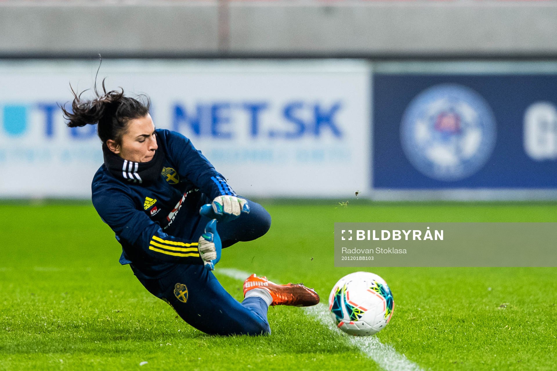 Goalkeeper Zecira Musovic of Sweden