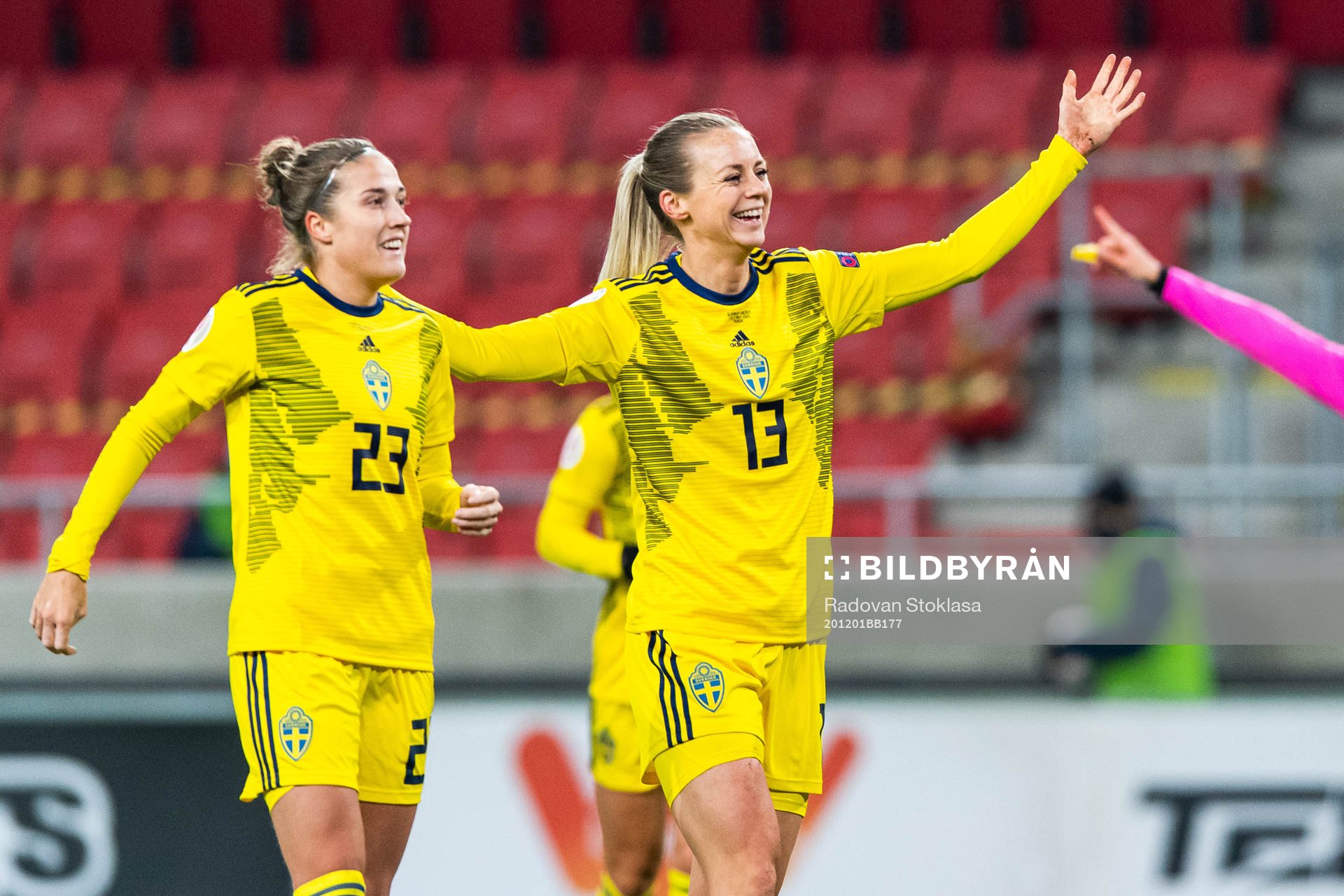 Filippa Angeldahl and Amanda Ilestedt  of Sweden celebrate
