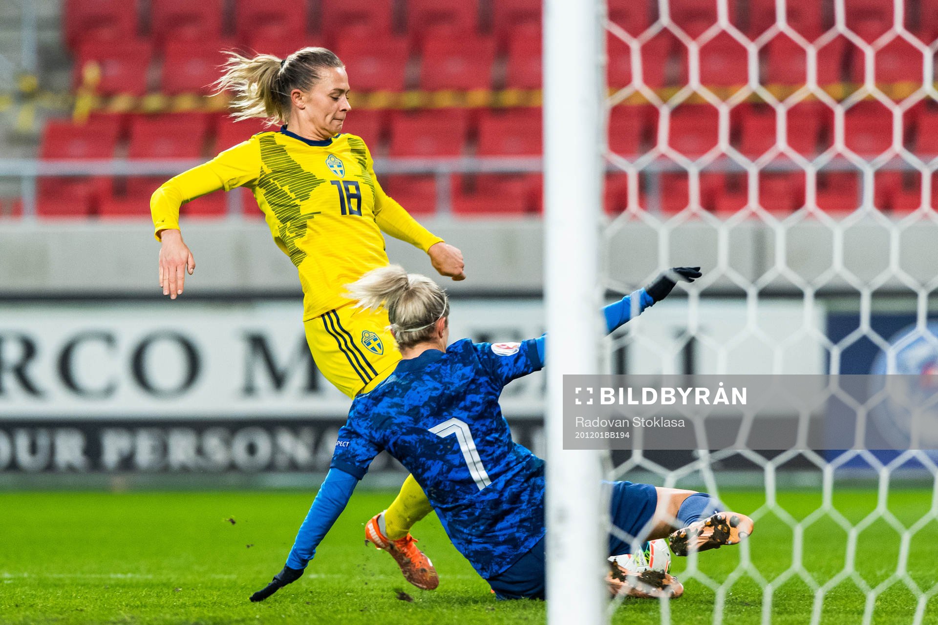 Fridolina Rolfö of Sweden scores 0-3 behind Patricia