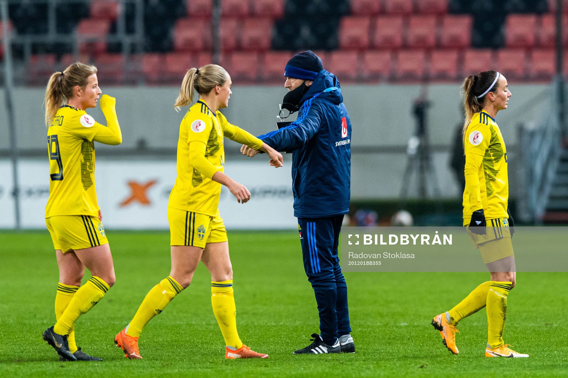 Anna Anvegård, Magdalena Eriksson and Kosovare Asllani