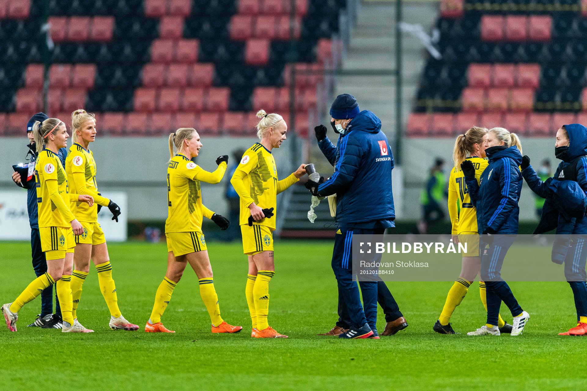 Olivia Schough, Sofia Jakobsson, Jonna Andersson and