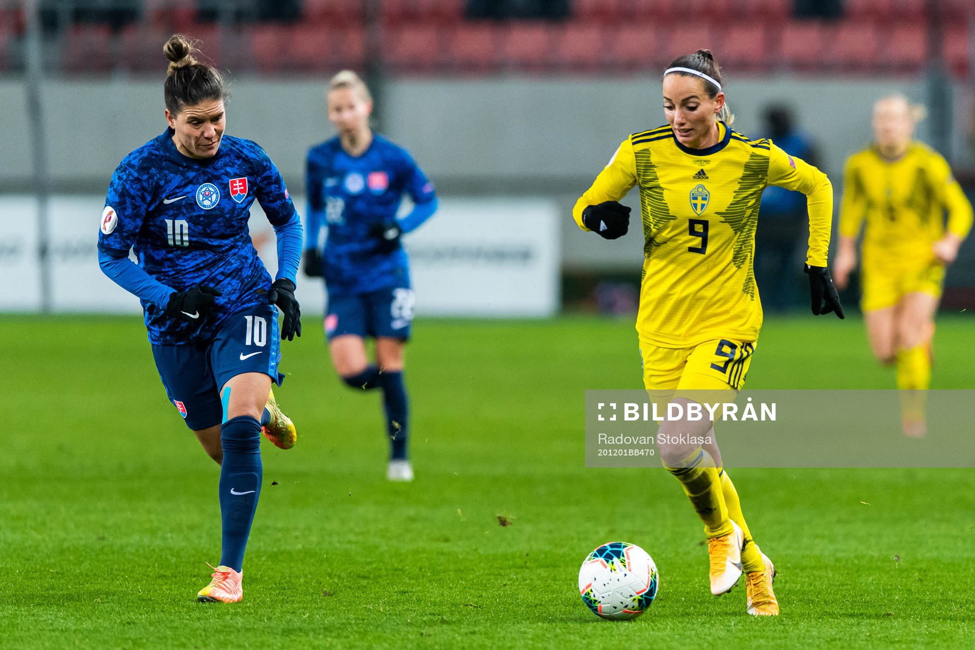 Lucia Ondrušová of Slovakia and Kosovare Asllani of Sweden