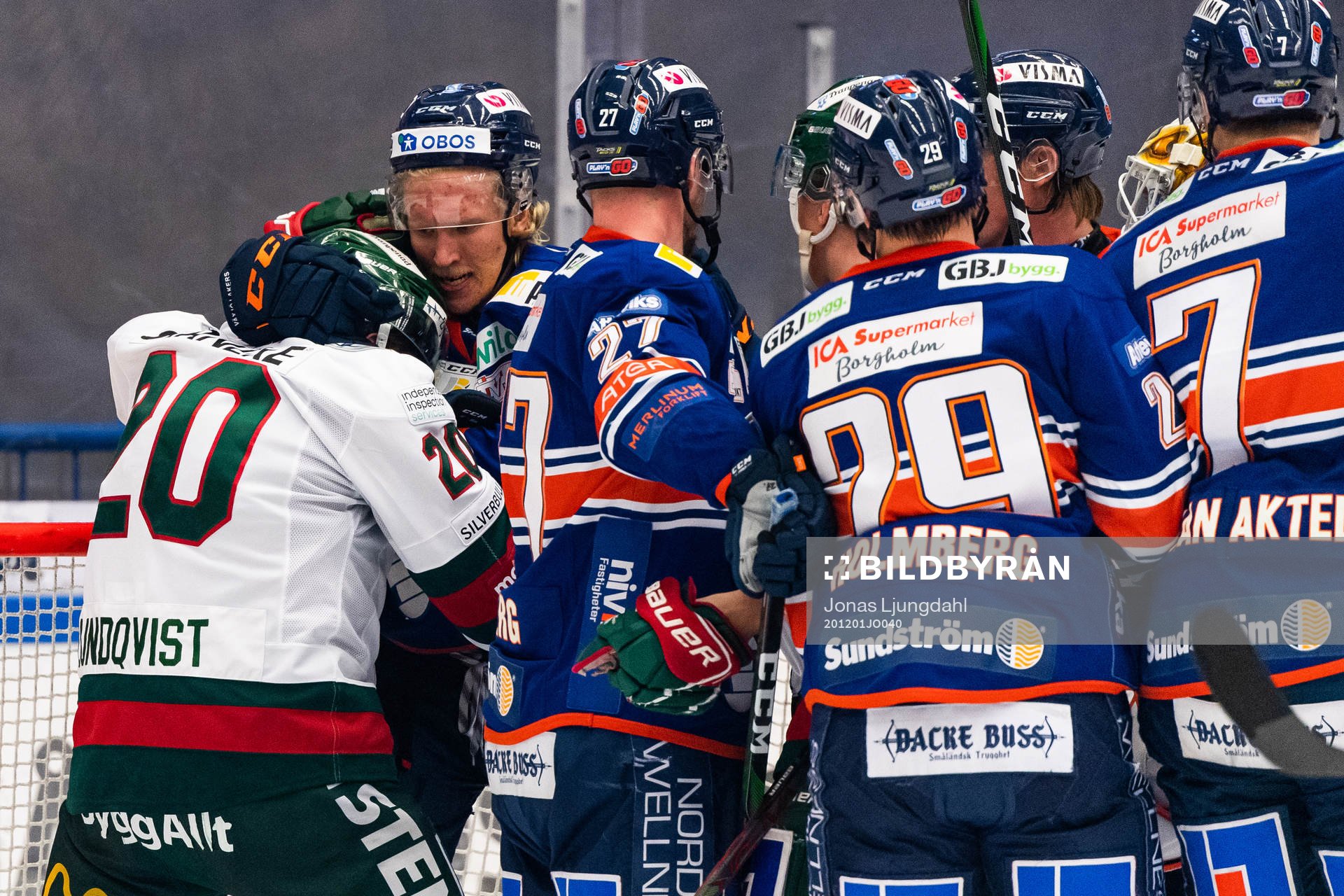 Bråk mellan Frölundas Joel Lundqvist och Växjös Marcus
