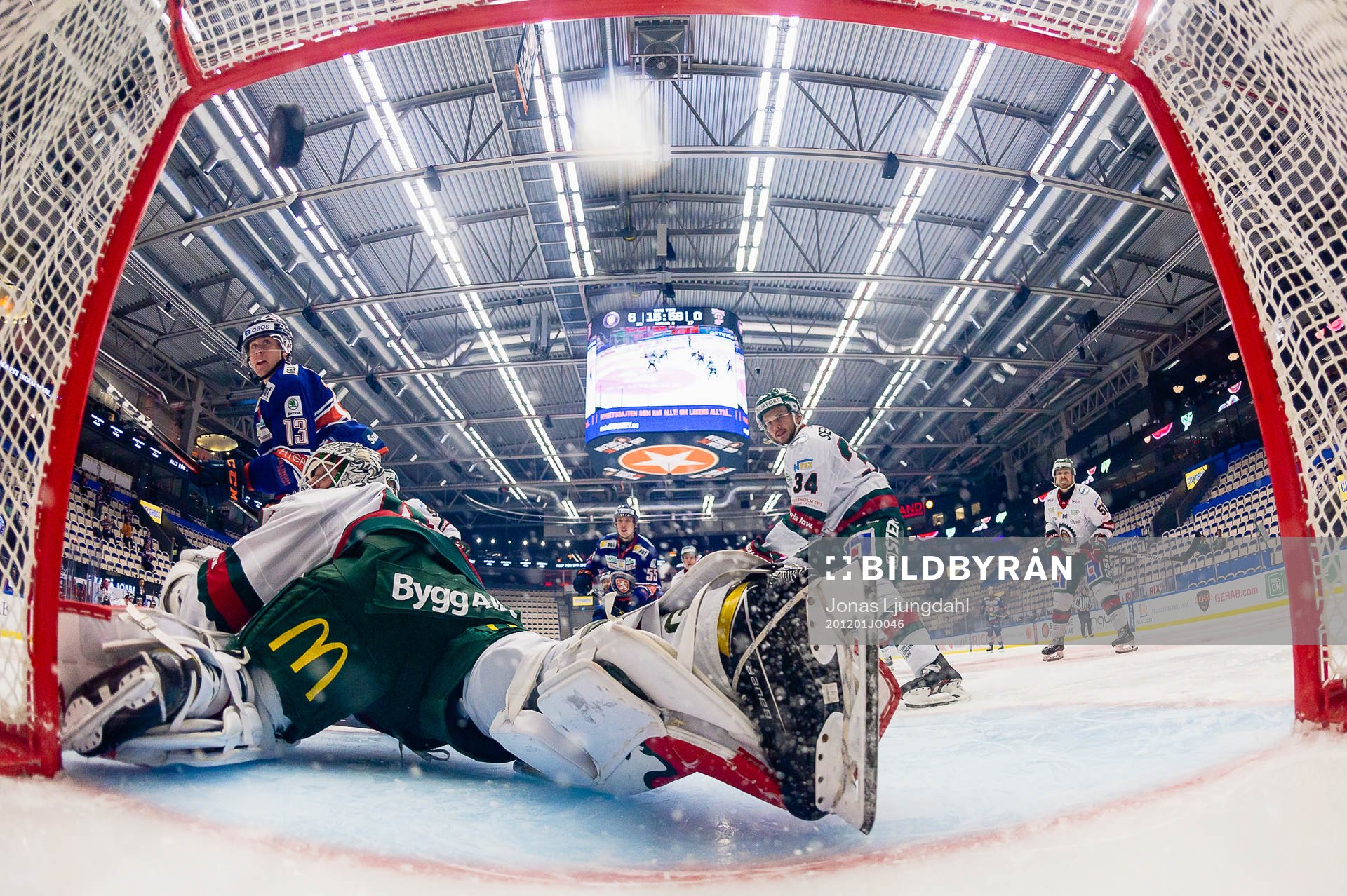 Växjös Jack Drury gör mål 7-0 bakom Frölundas målvakt