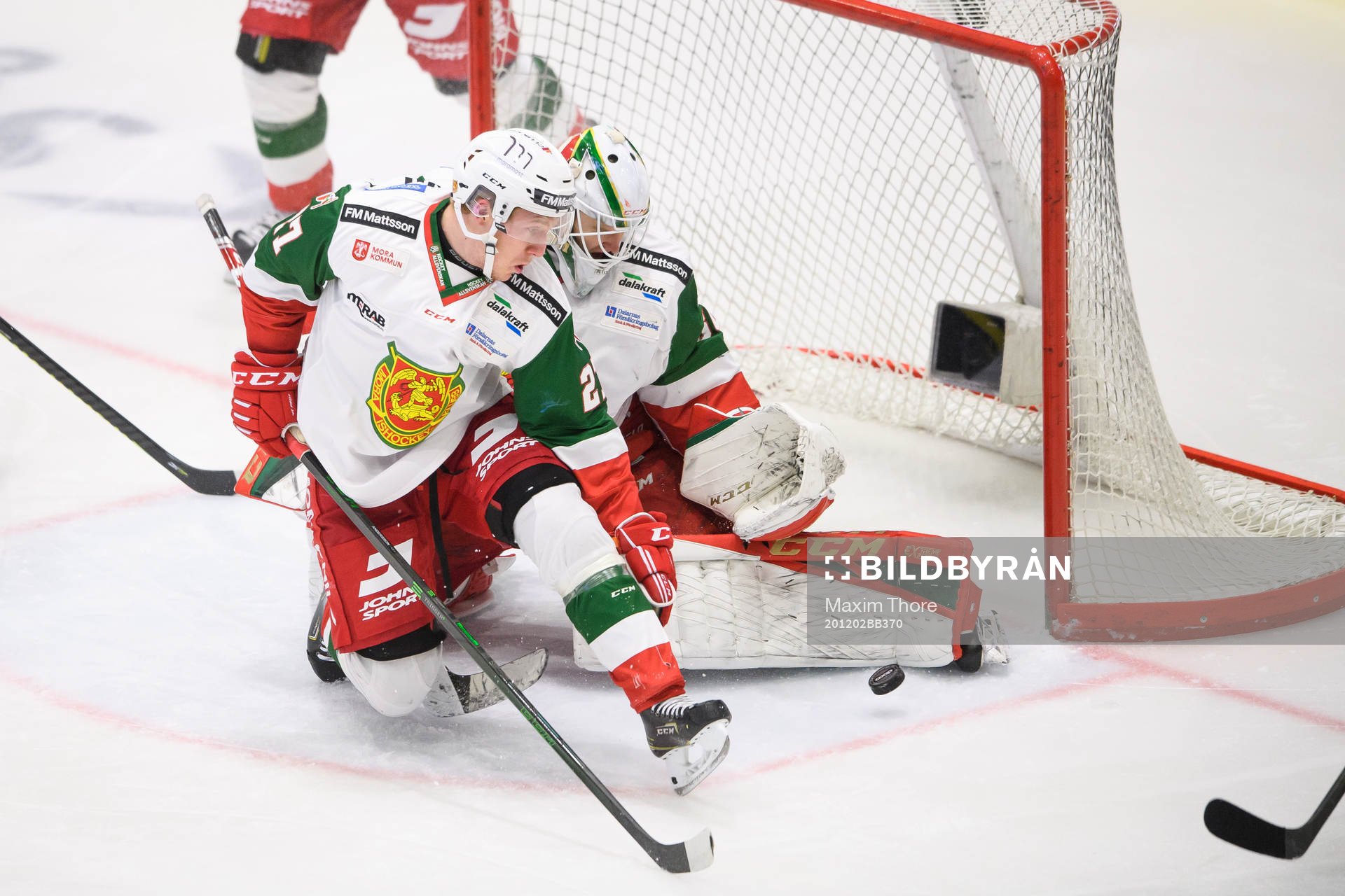 Moras Isac Andersson och målvakt Olof Lindbom