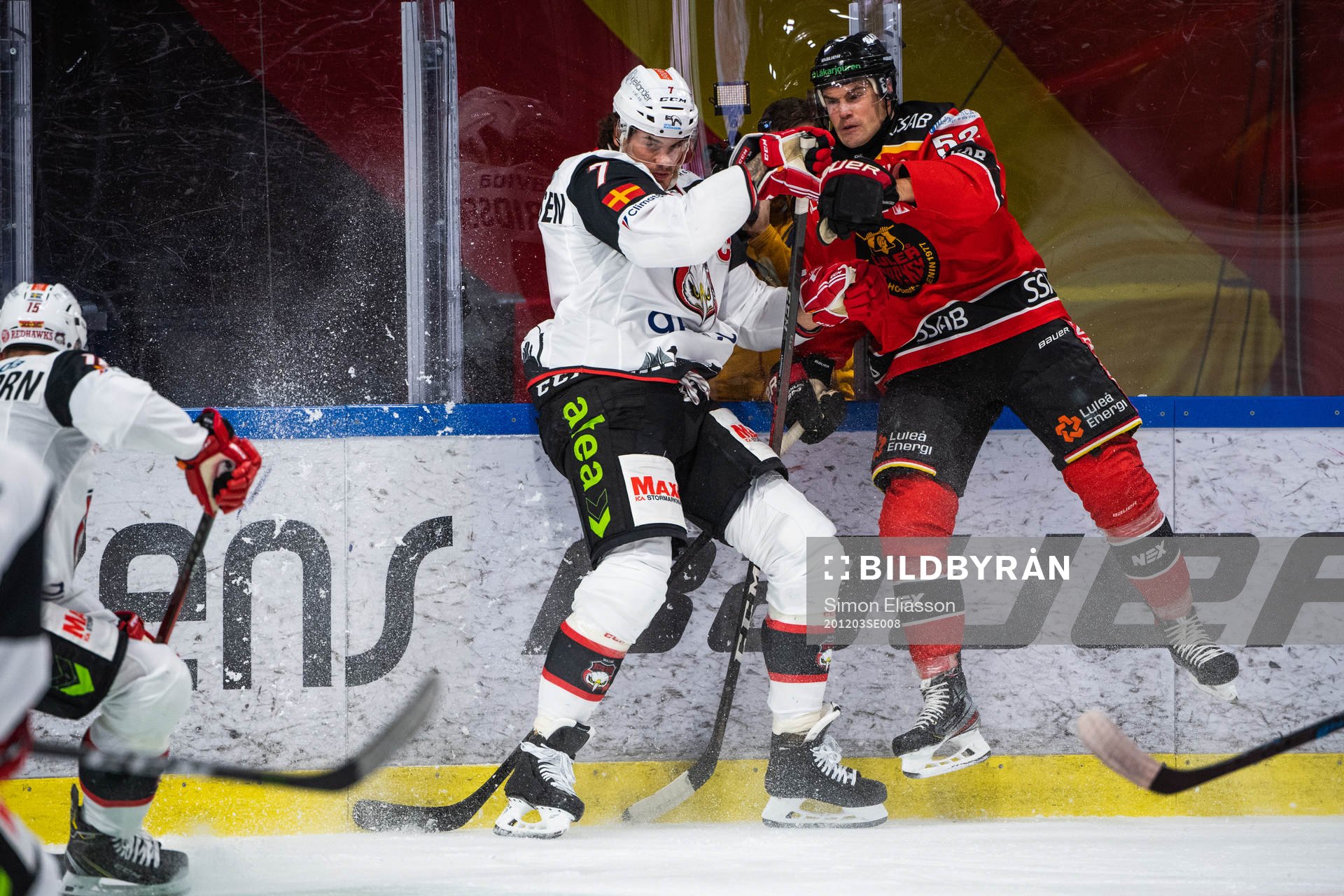Malmö Redhawks Oliver Lauridsen och Luleås Karl Fabricius