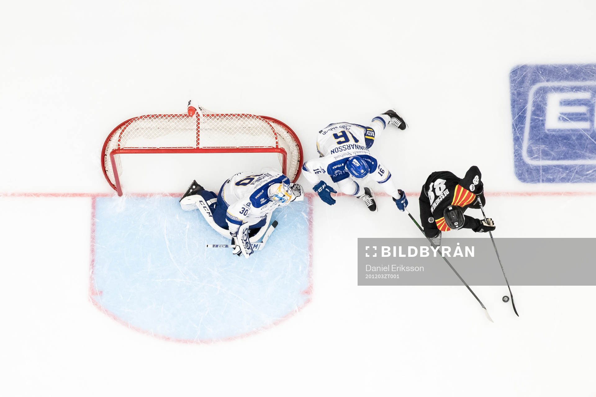 Leksands målvakt Janne Juvonen och Daniel Gunnarsson och