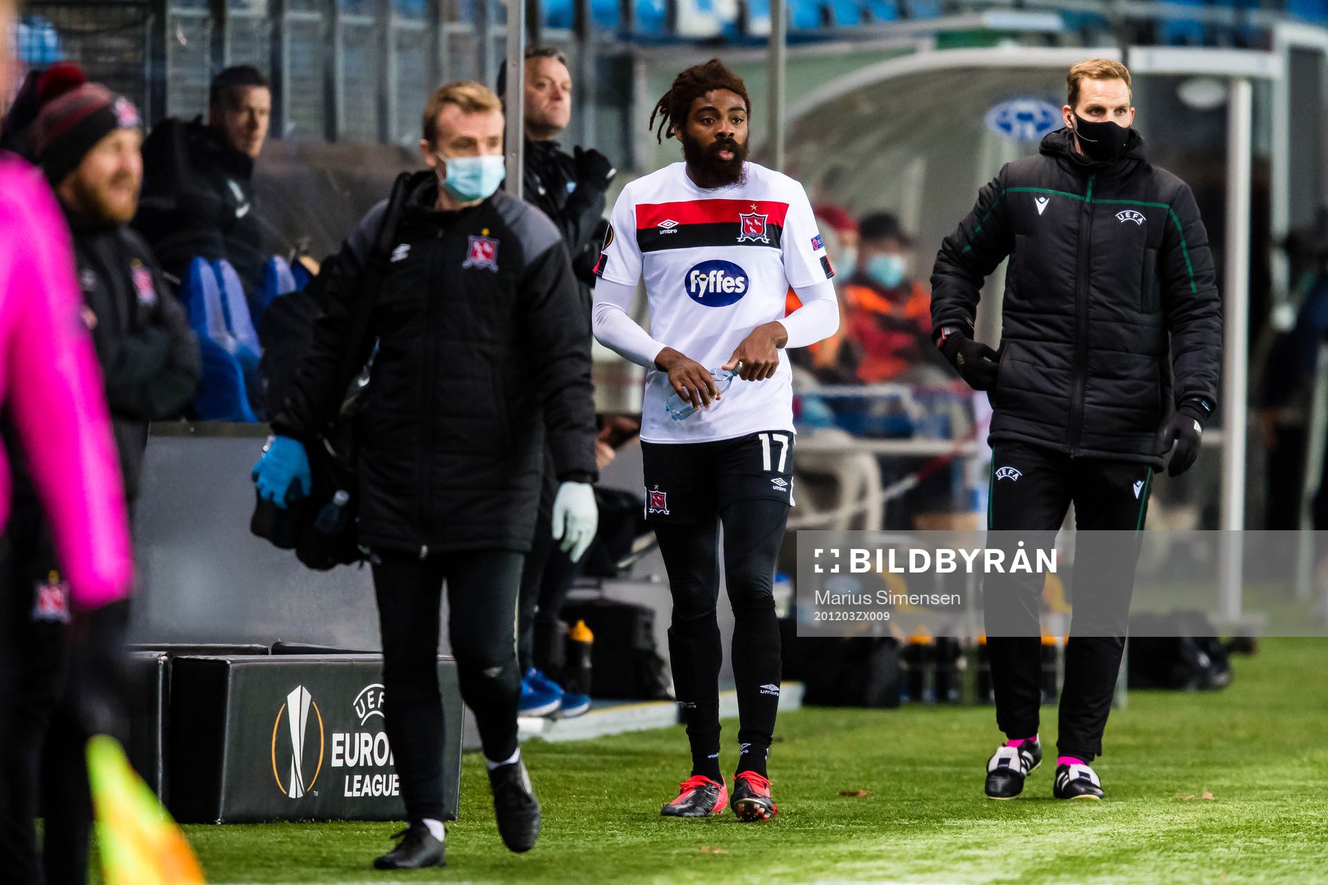 Nathan Oduwa of Dundalk walks off with an injury