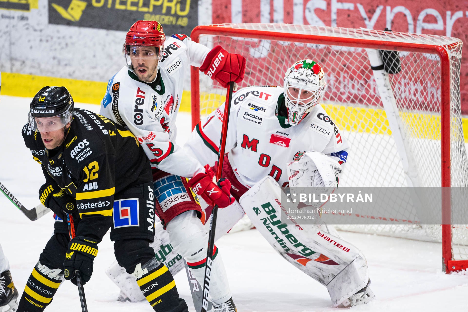 Modos målvakt Oliver Dackell