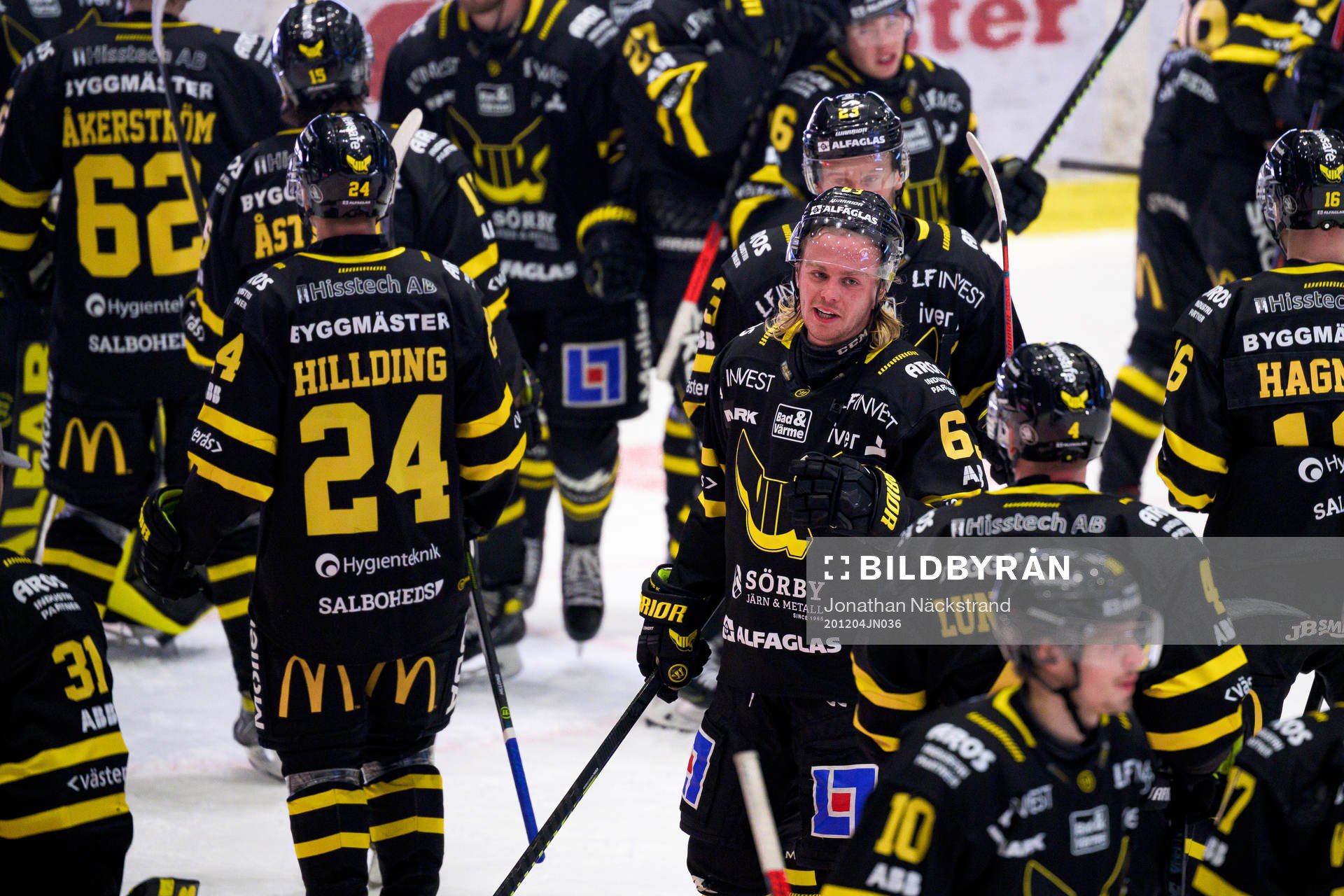 Västerås spelare jublar