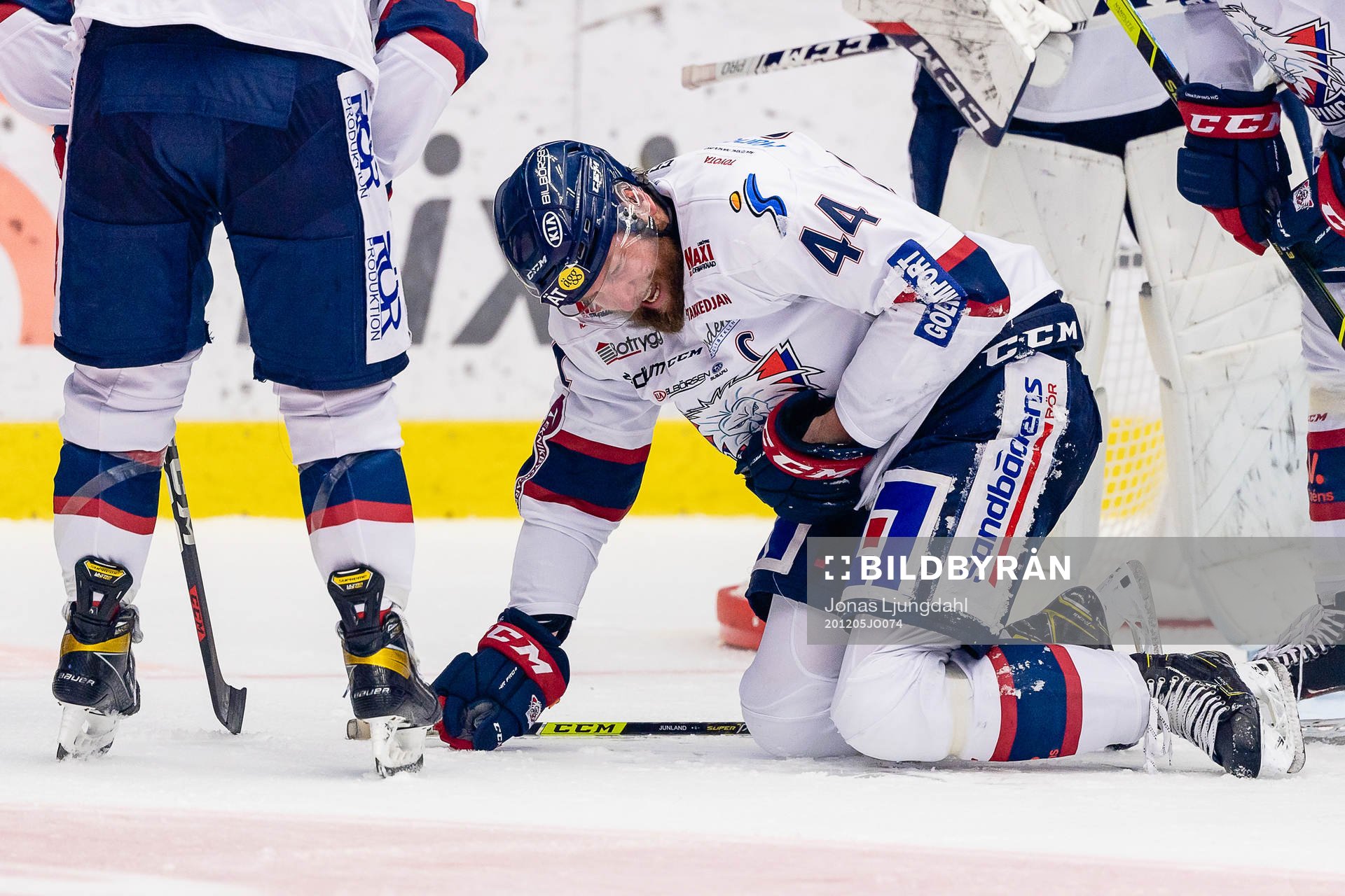Linköpings Jonas Junland har ont