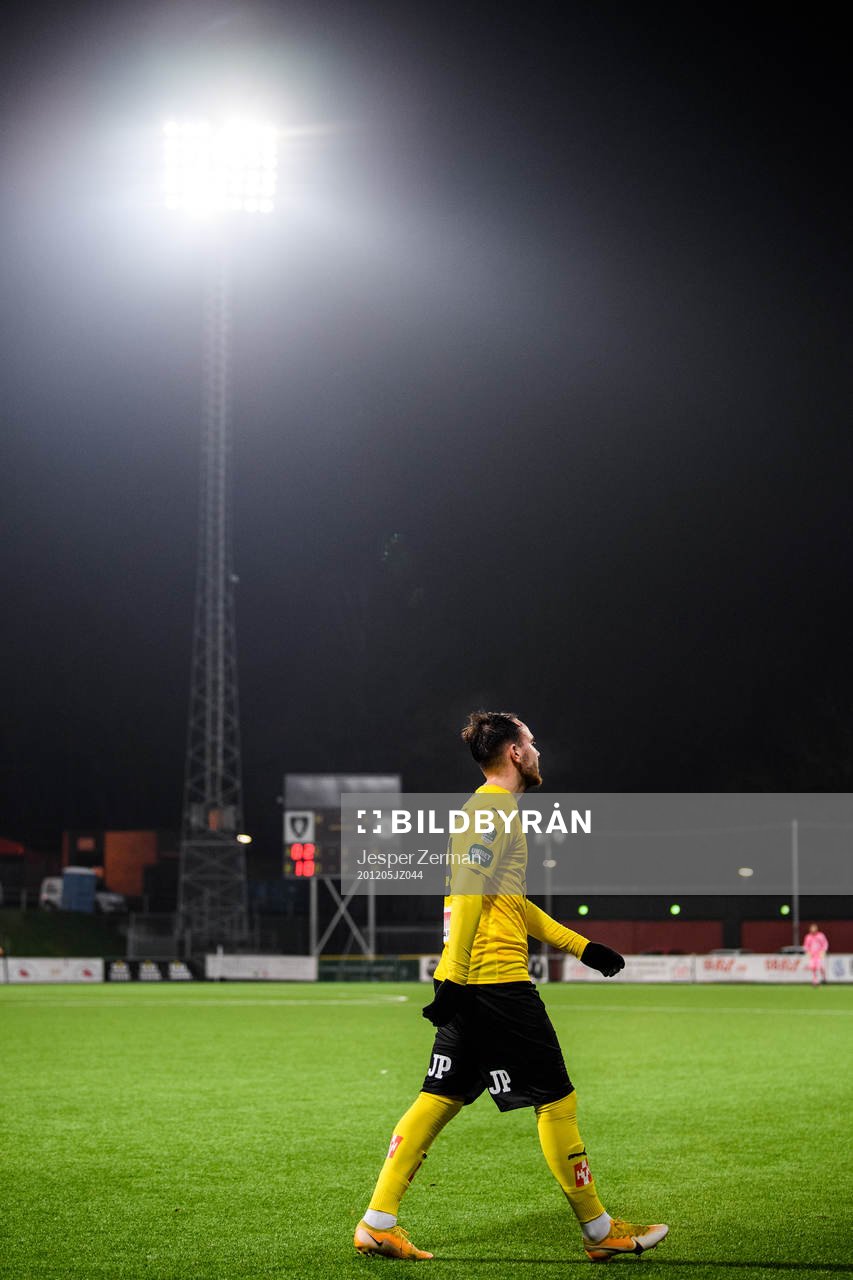 Jönköpings Dzenis Kozica lämnar planen