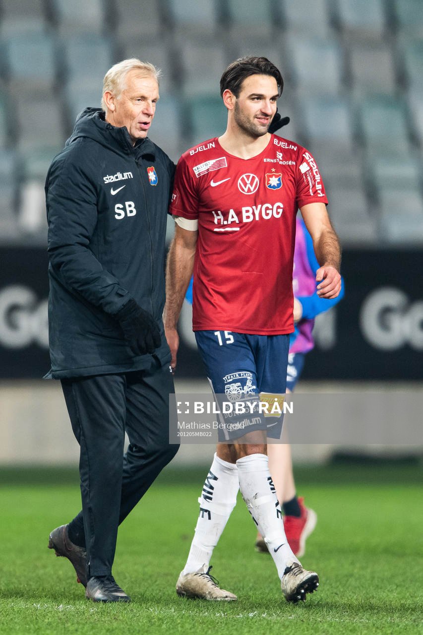 Örgrytes tränare Sören Börjesson och Oliver Stanisic jublar efter fotbollsmatchen i Superettan mellan Örgryte och Umeå FC den 5 december 2020 i Göteborg.