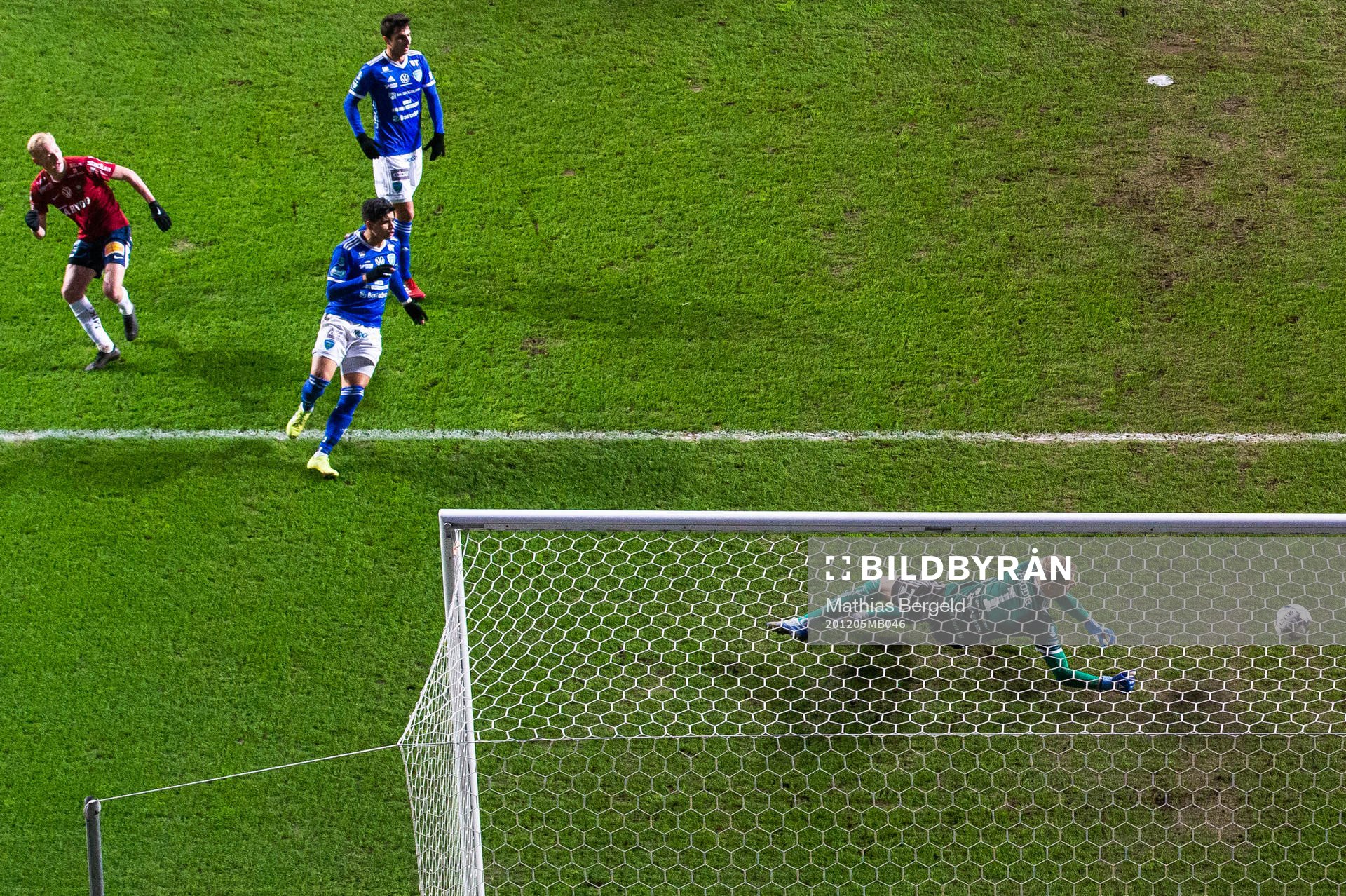 Örgrytes Adam Bergmark Wiberg gör 1-0 bakom Umeås